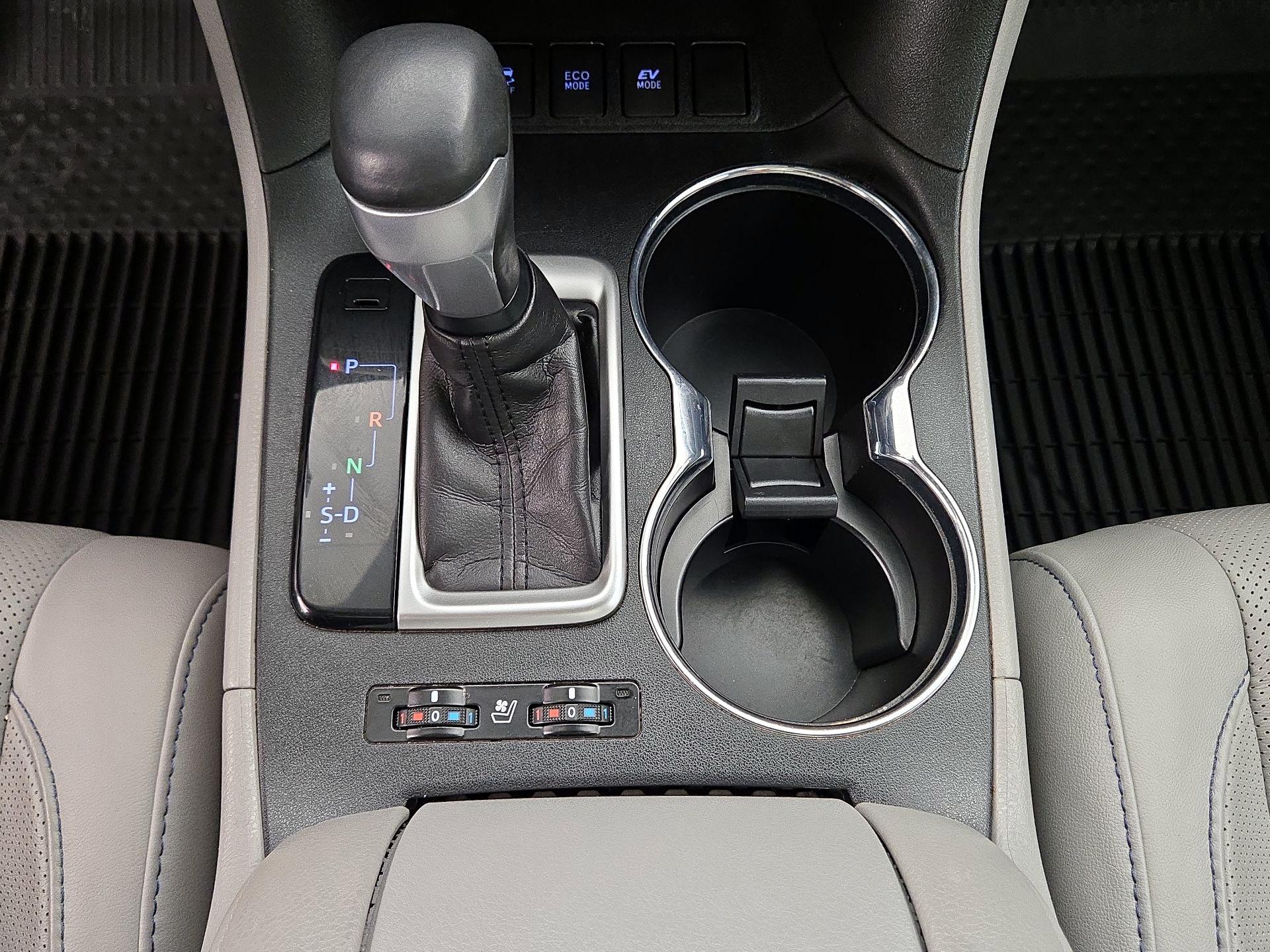 Thumbnail: 2019 Toyota Highlander - 17