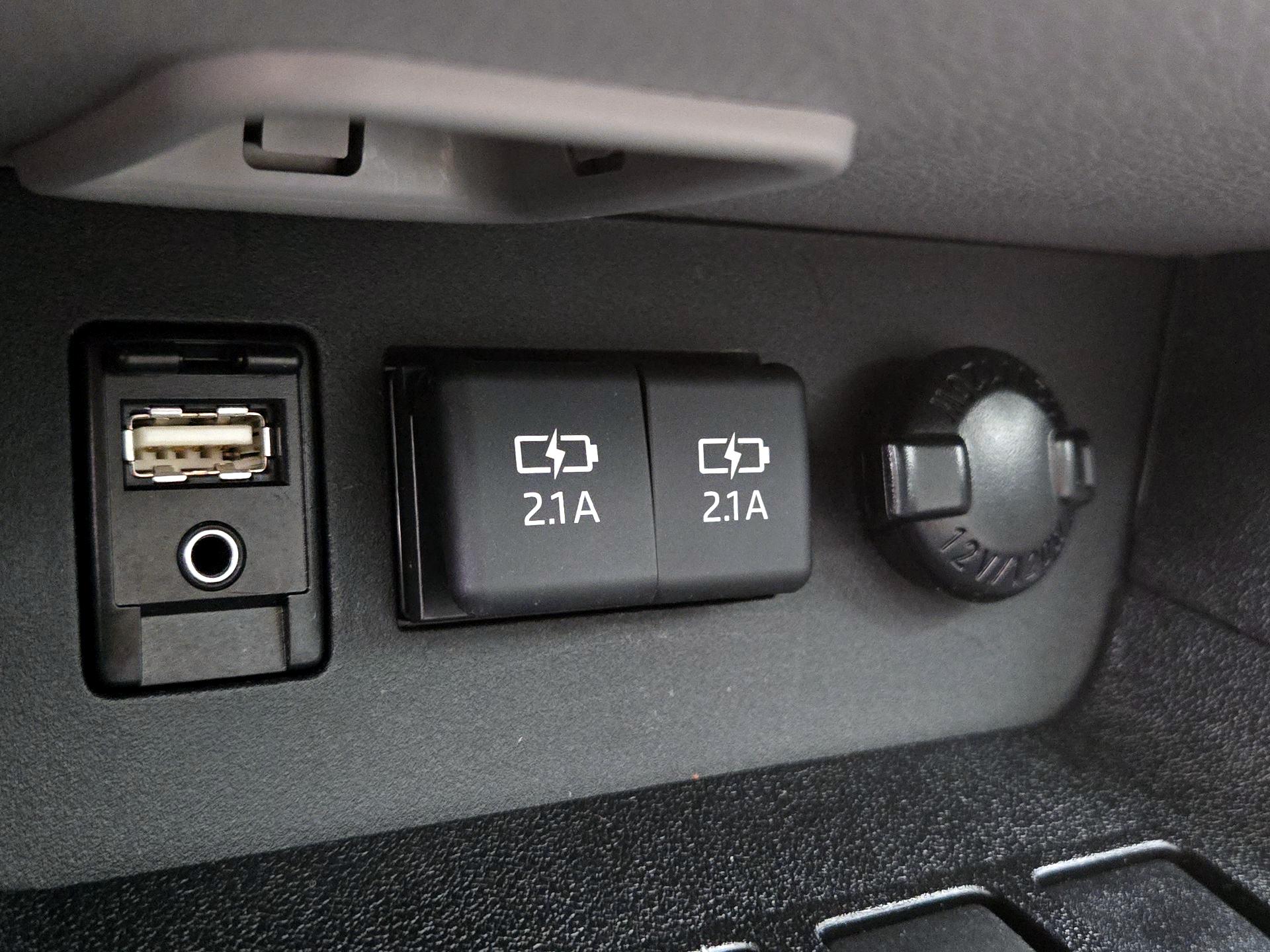 Thumbnail: 2019 Toyota Highlander - 18