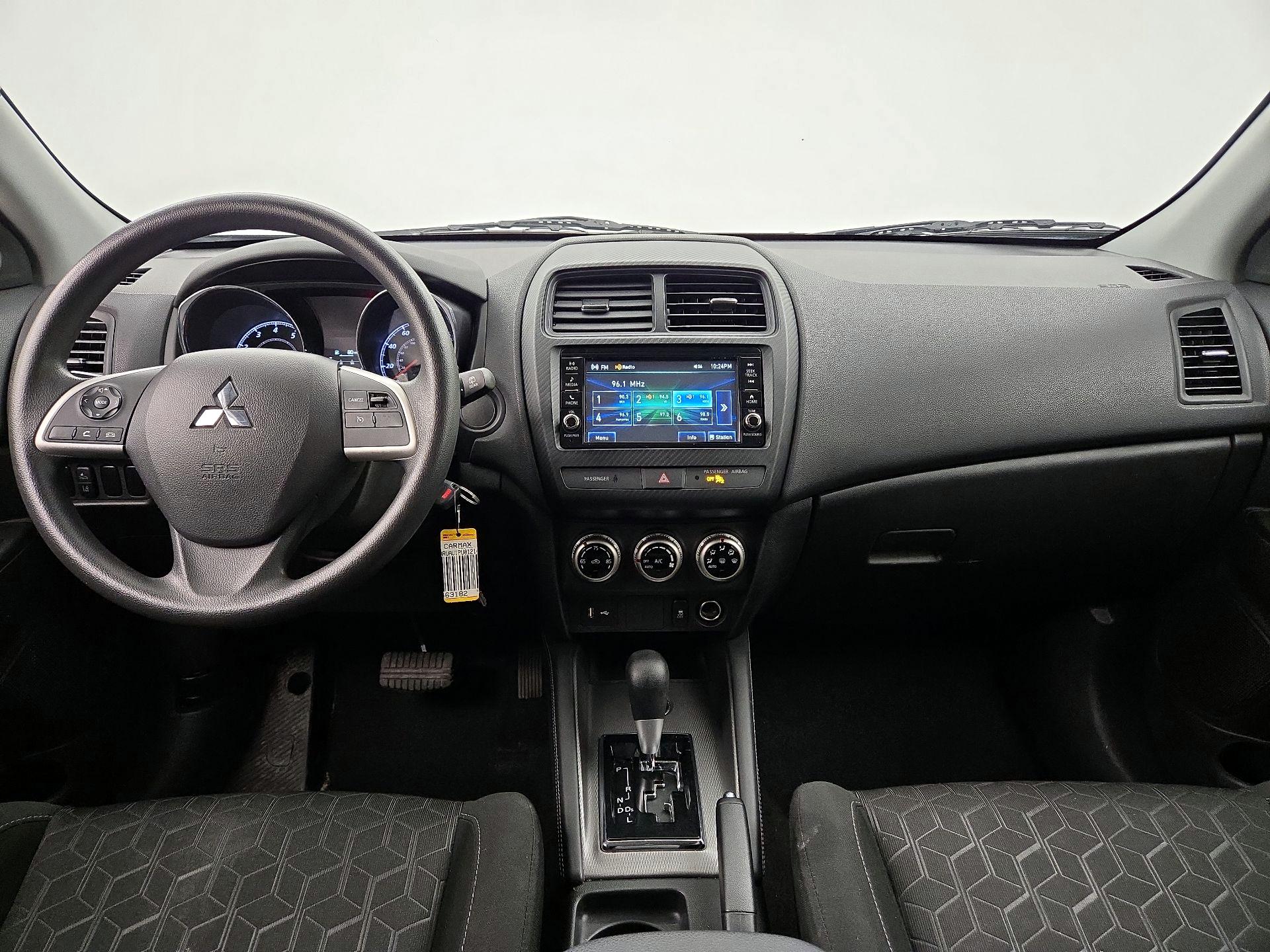 Thumbnail: 2023 Mitsubishi Outlander Sport - 9