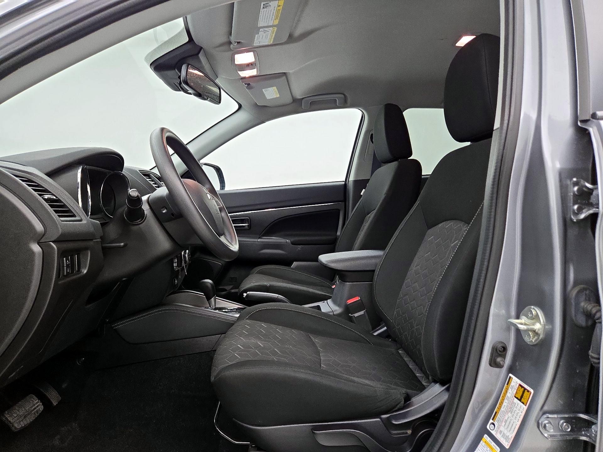Thumbnail: 2023 Mitsubishi Outlander Sport - 11