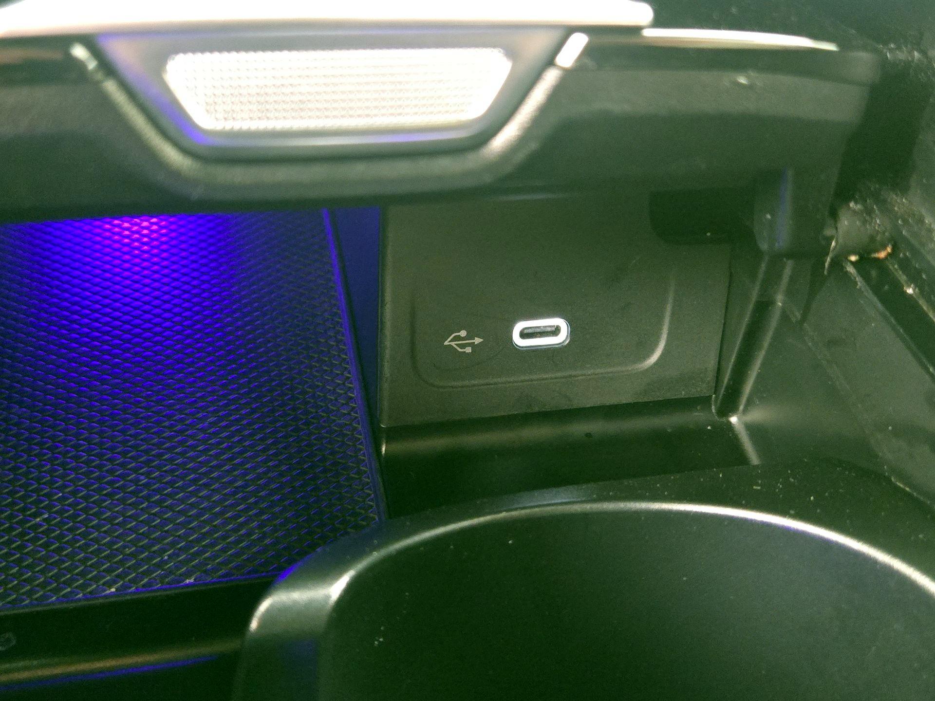 Thumbnail: 2023 Mercedes-Benz C-Class - 18