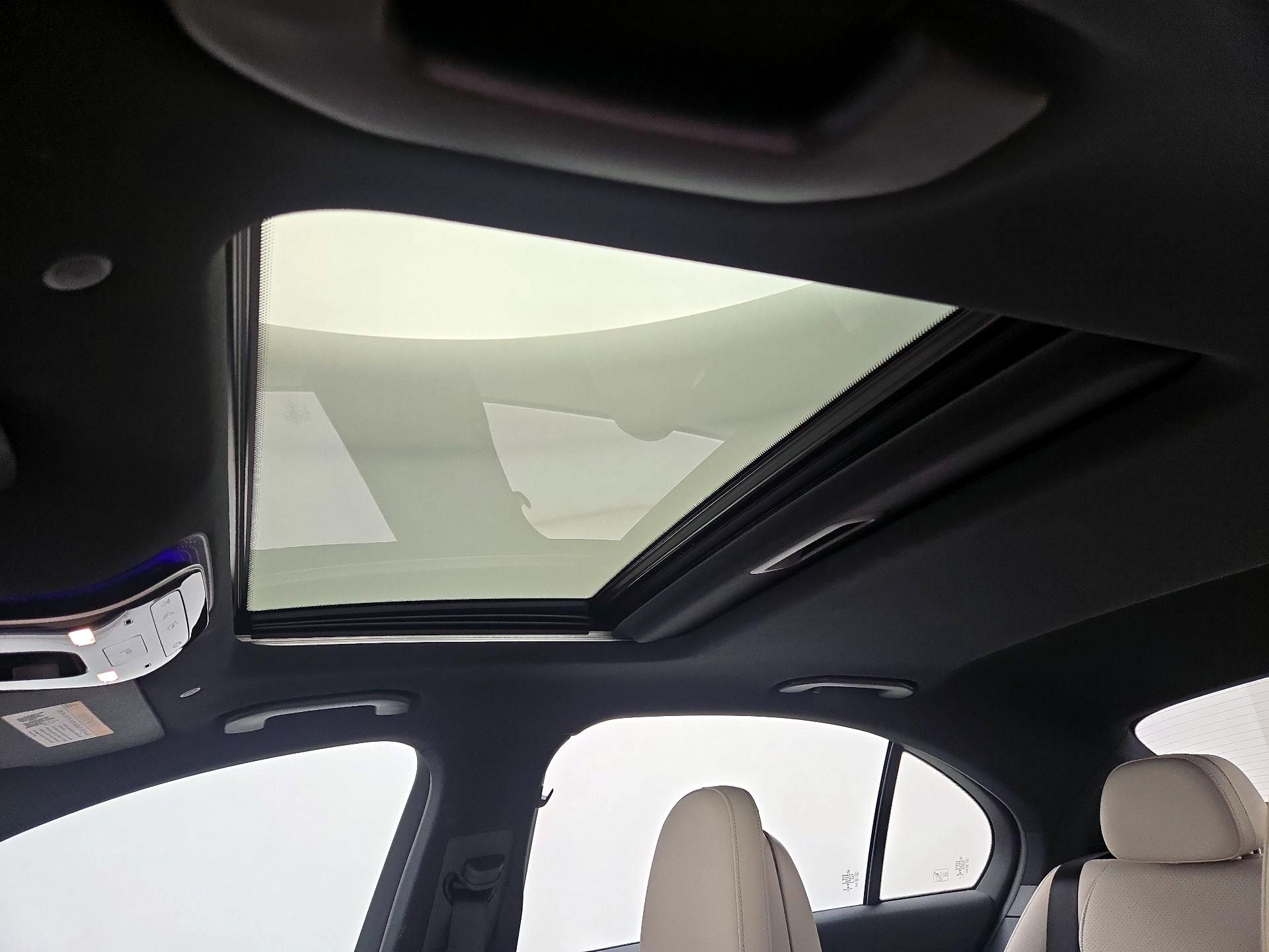 Thumbnail: 2023 Mercedes-Benz C-Class - 19