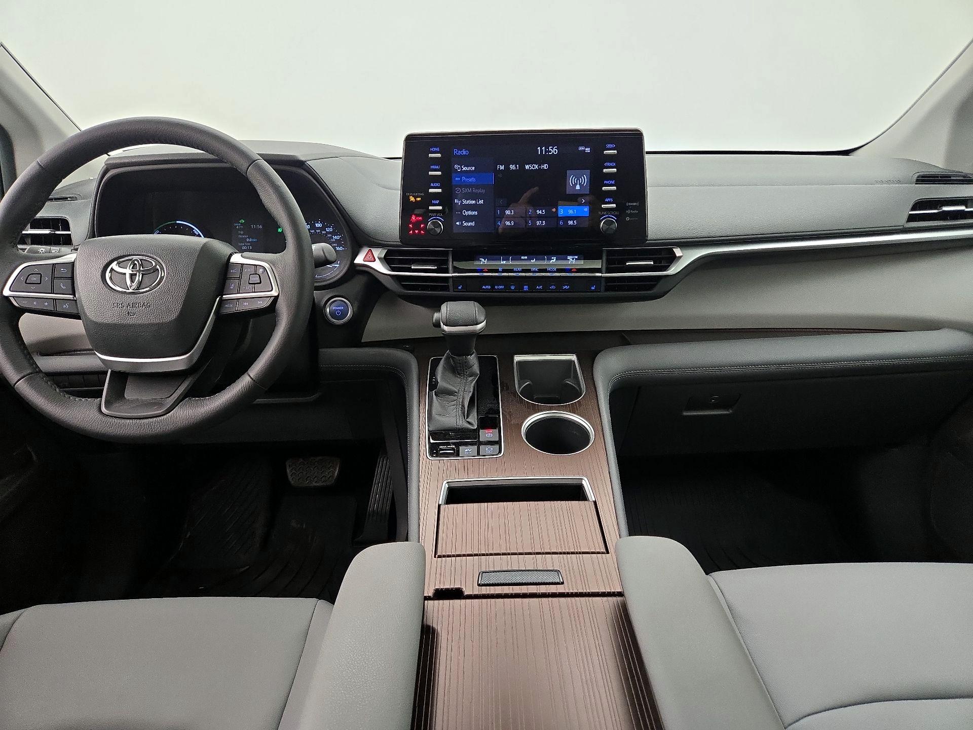 Thumbnail: 2021 Toyota Sienna - 9