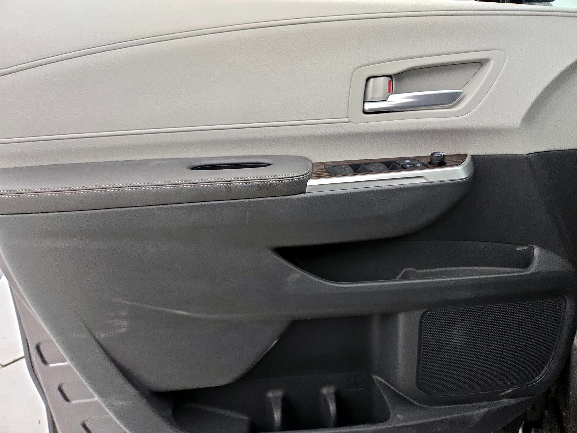 Thumbnail: 2021 Toyota Sienna - 12