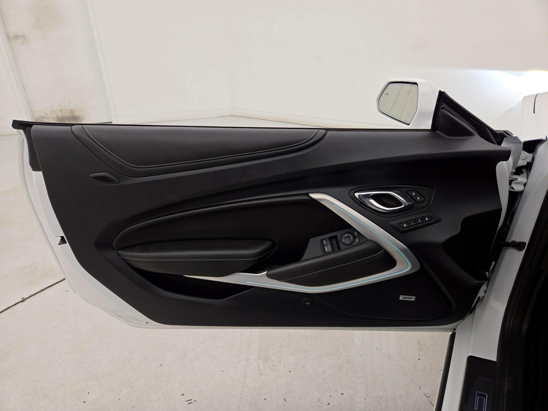 Thumbnail: 2016 Chevrolet Camaro - 12