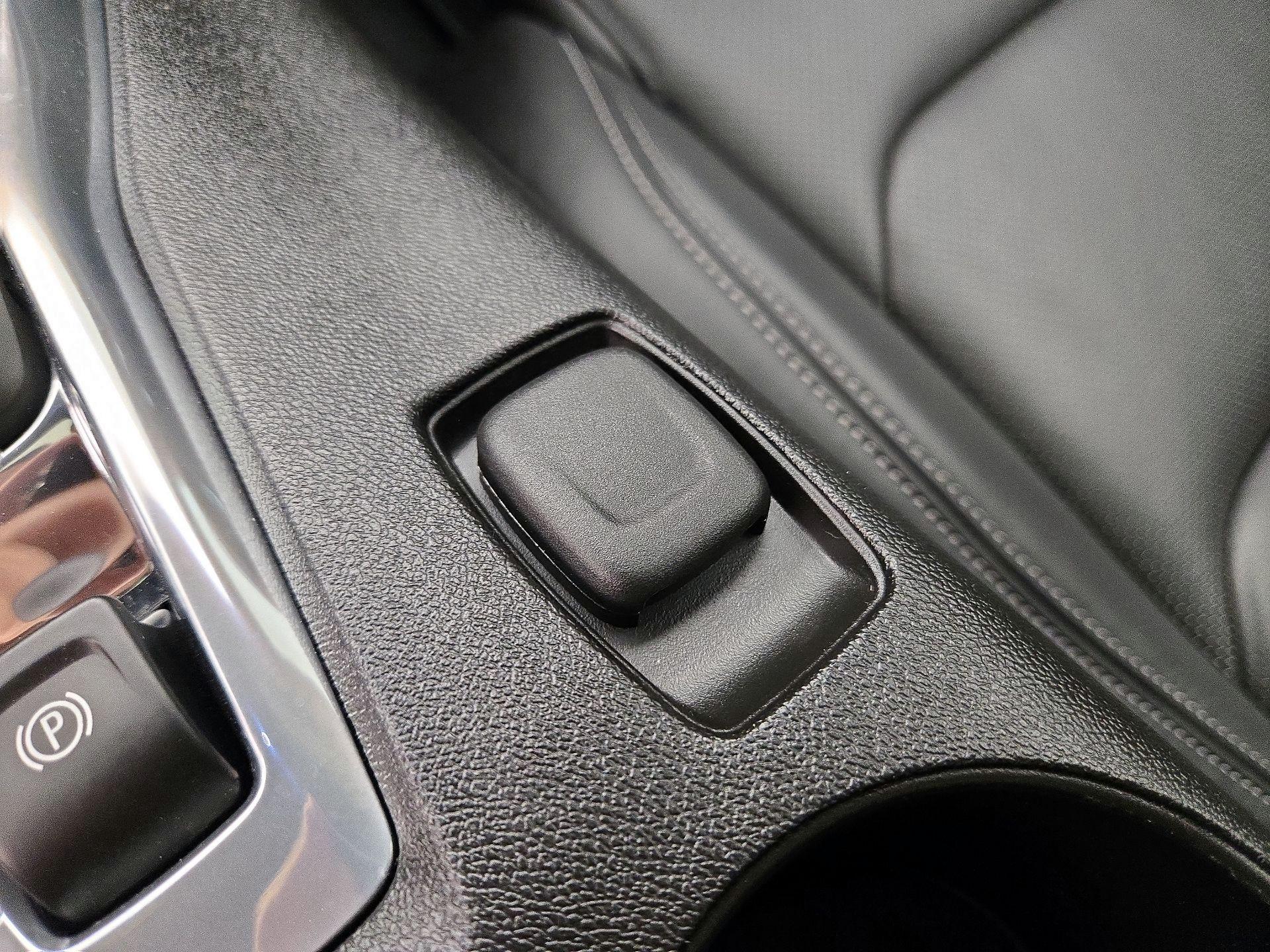 Thumbnail: 2016 Chevrolet Camaro - 19