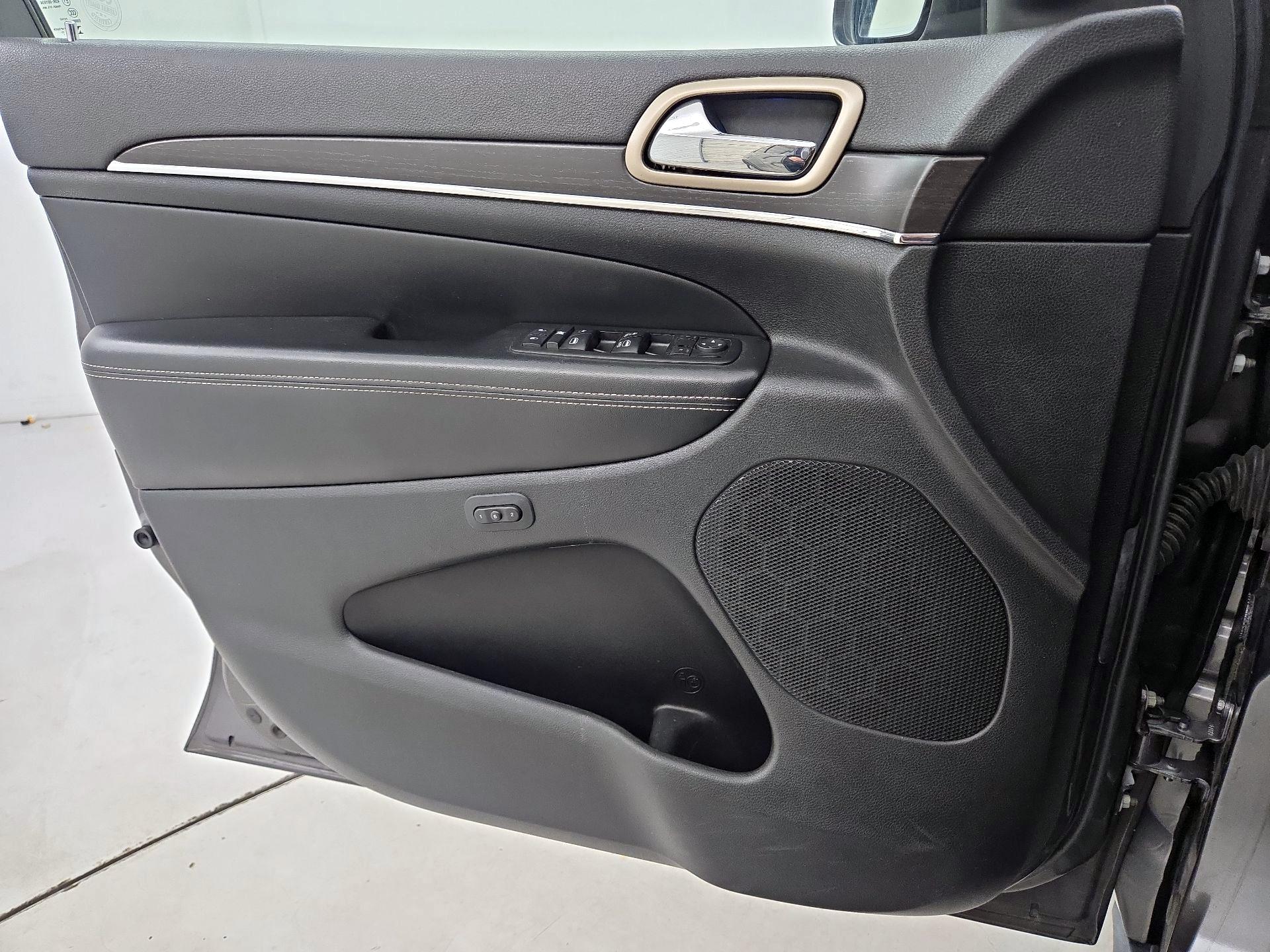 Thumbnail: 2014 Jeep Grand Cherokee - 12