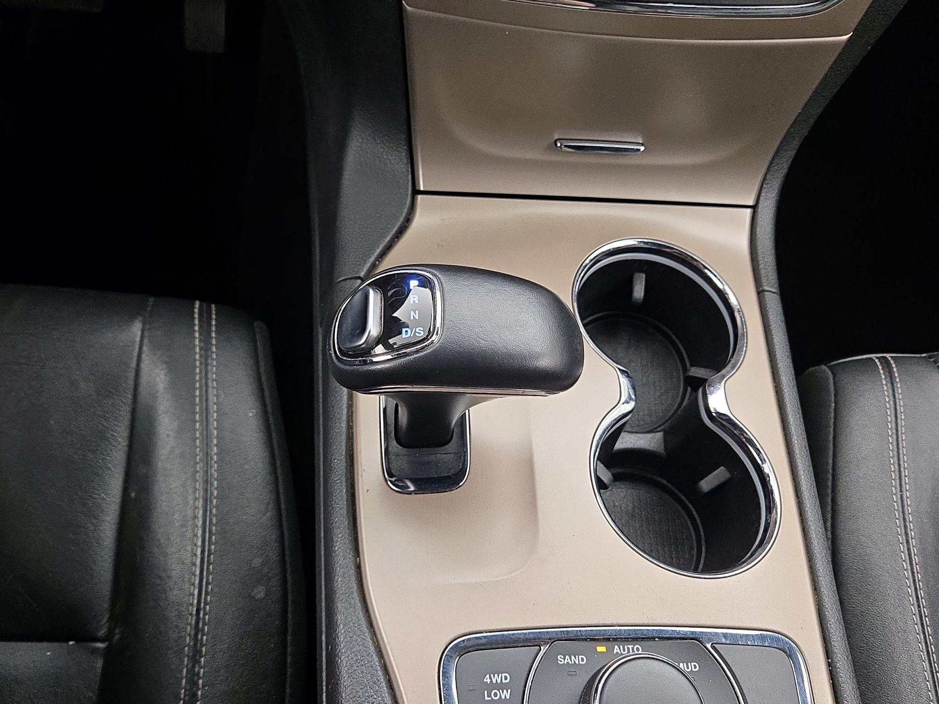 Thumbnail: 2014 Jeep Grand Cherokee - 17