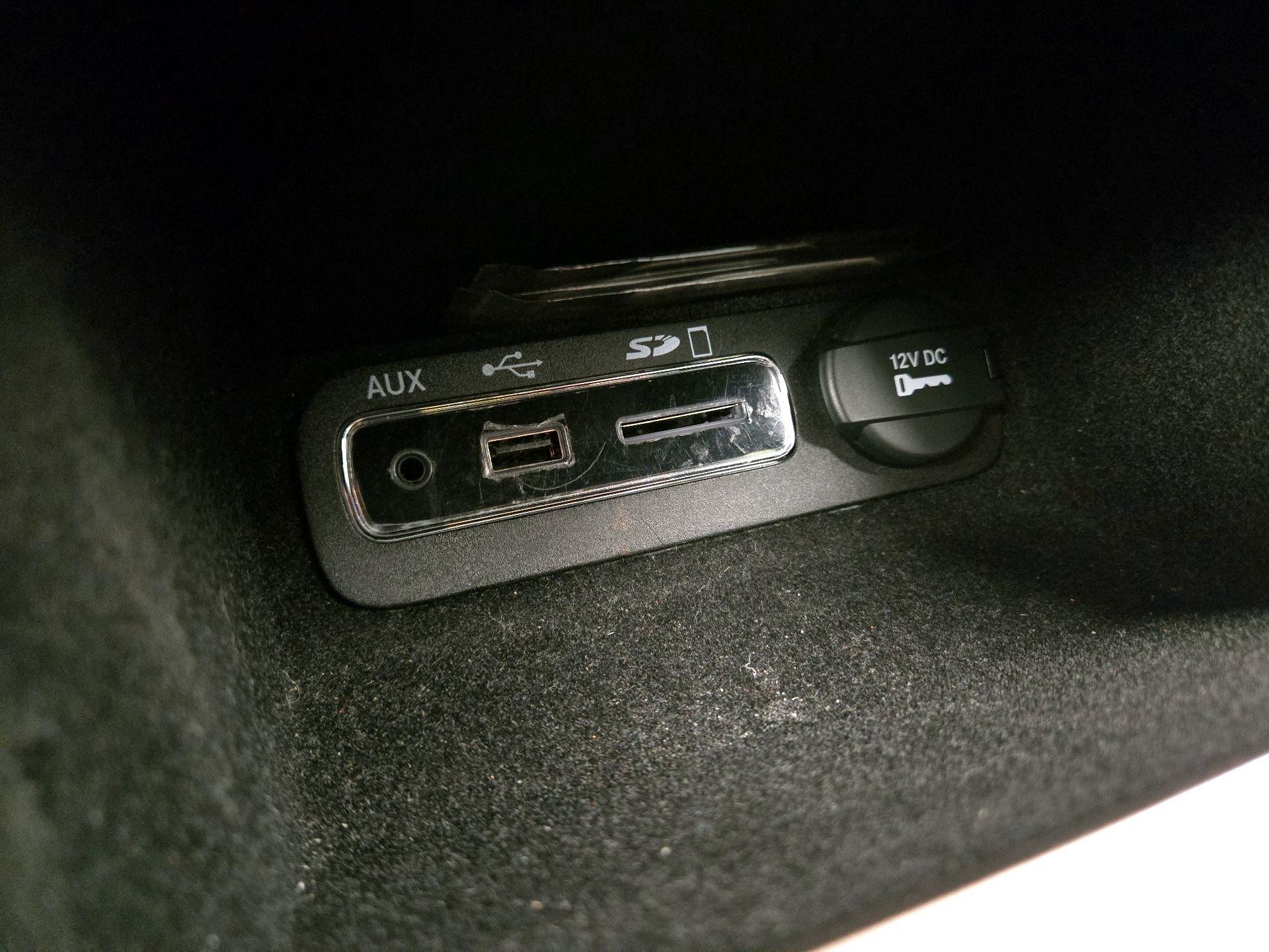 Thumbnail: 2014 Jeep Grand Cherokee - 18