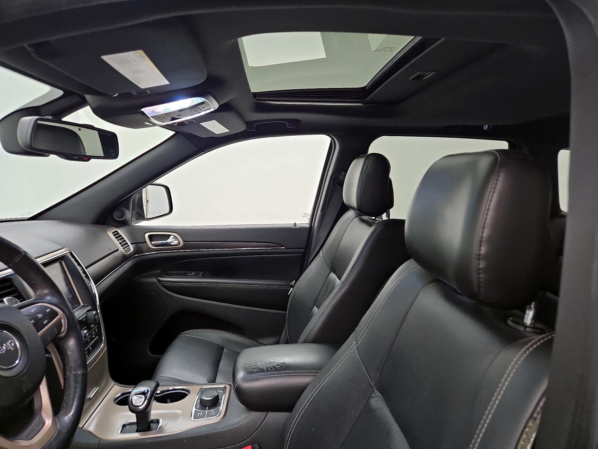 Thumbnail: 2014 Jeep Grand Cherokee - 19