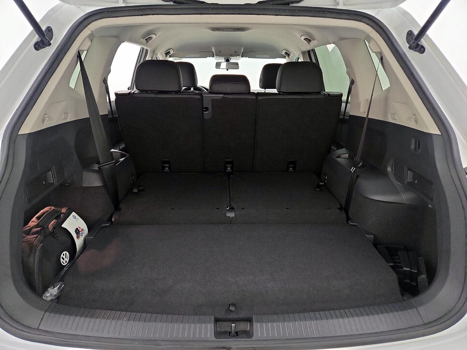 Thumbnail: 2020 Volkswagen Tiguan - 20