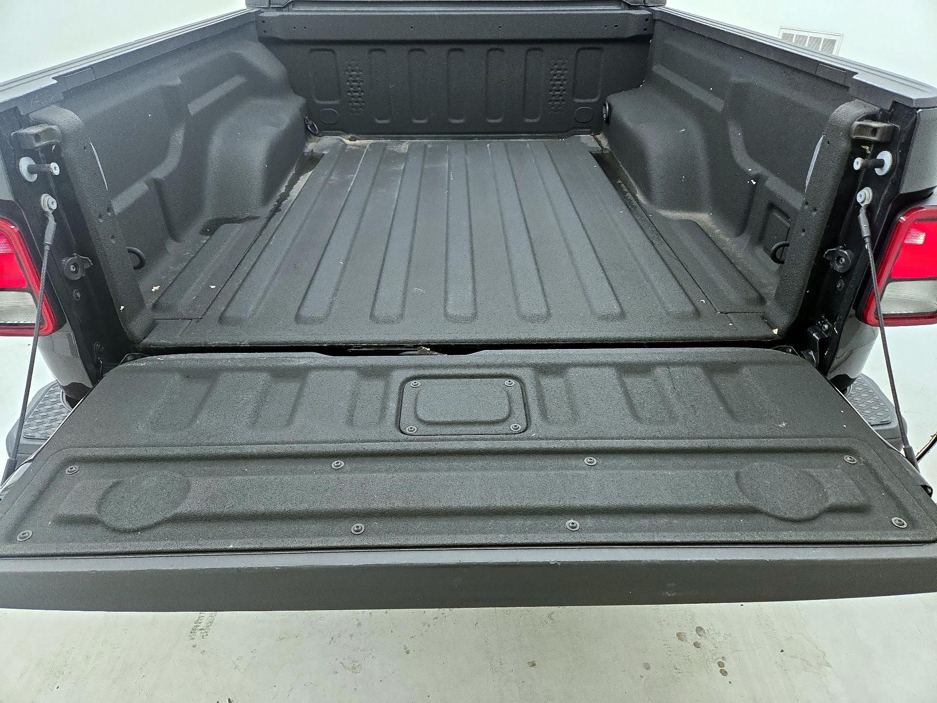 Thumbnail: 2021 Jeep Gladiator - 20