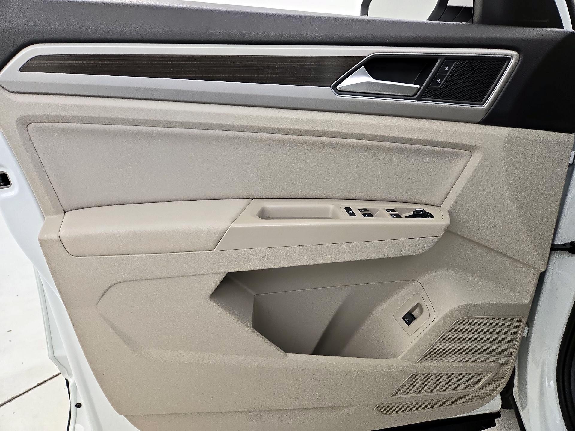 Thumbnail: 2019 Volkswagen Atlas - 12