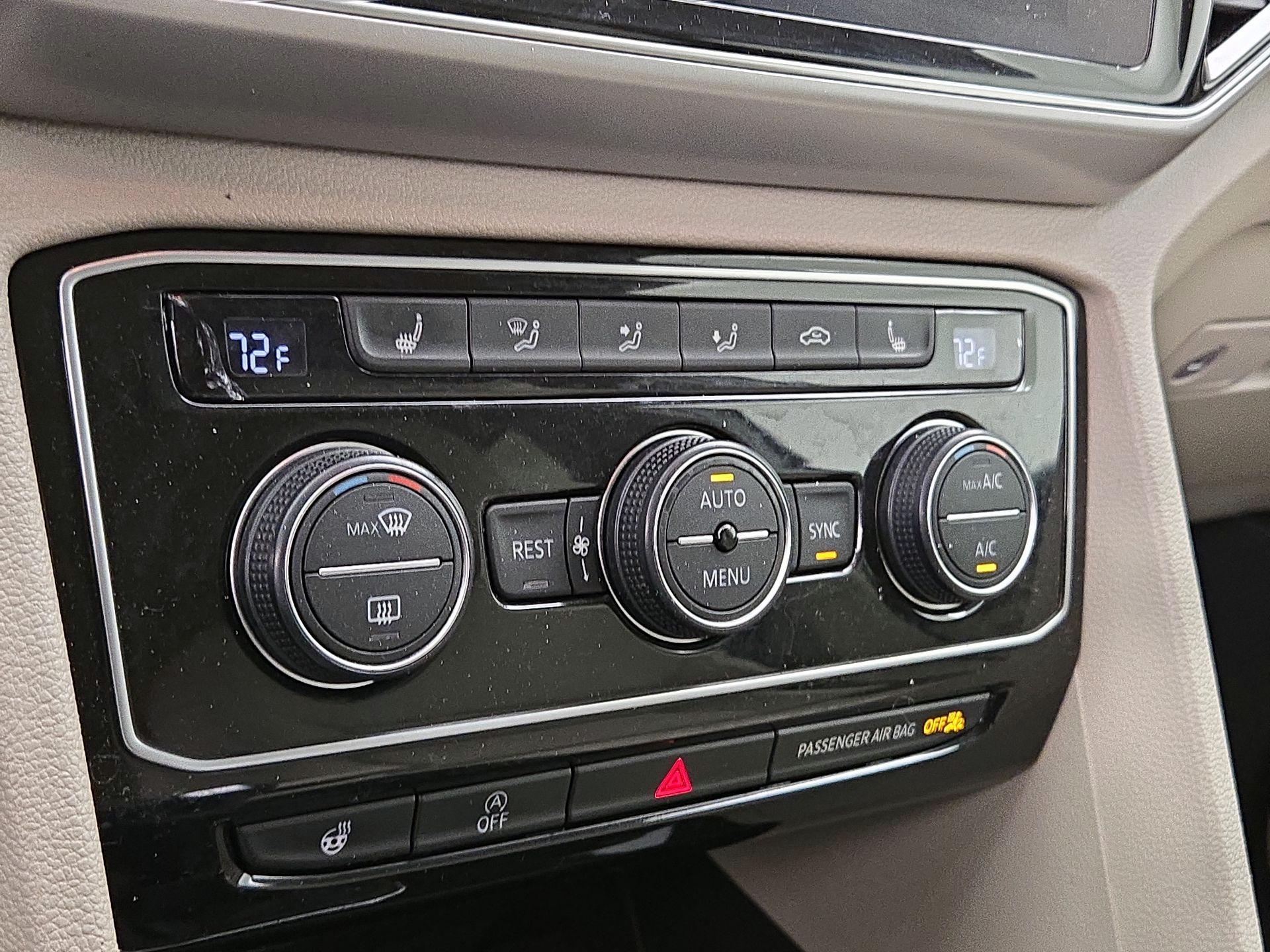 Thumbnail: 2019 Volkswagen Atlas - 16