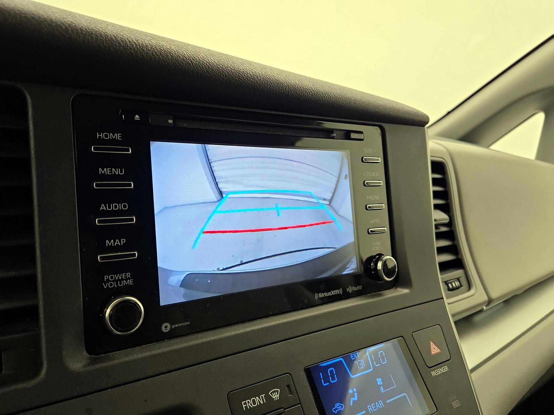 Thumbnail: 2020 Toyota Sienna - 14