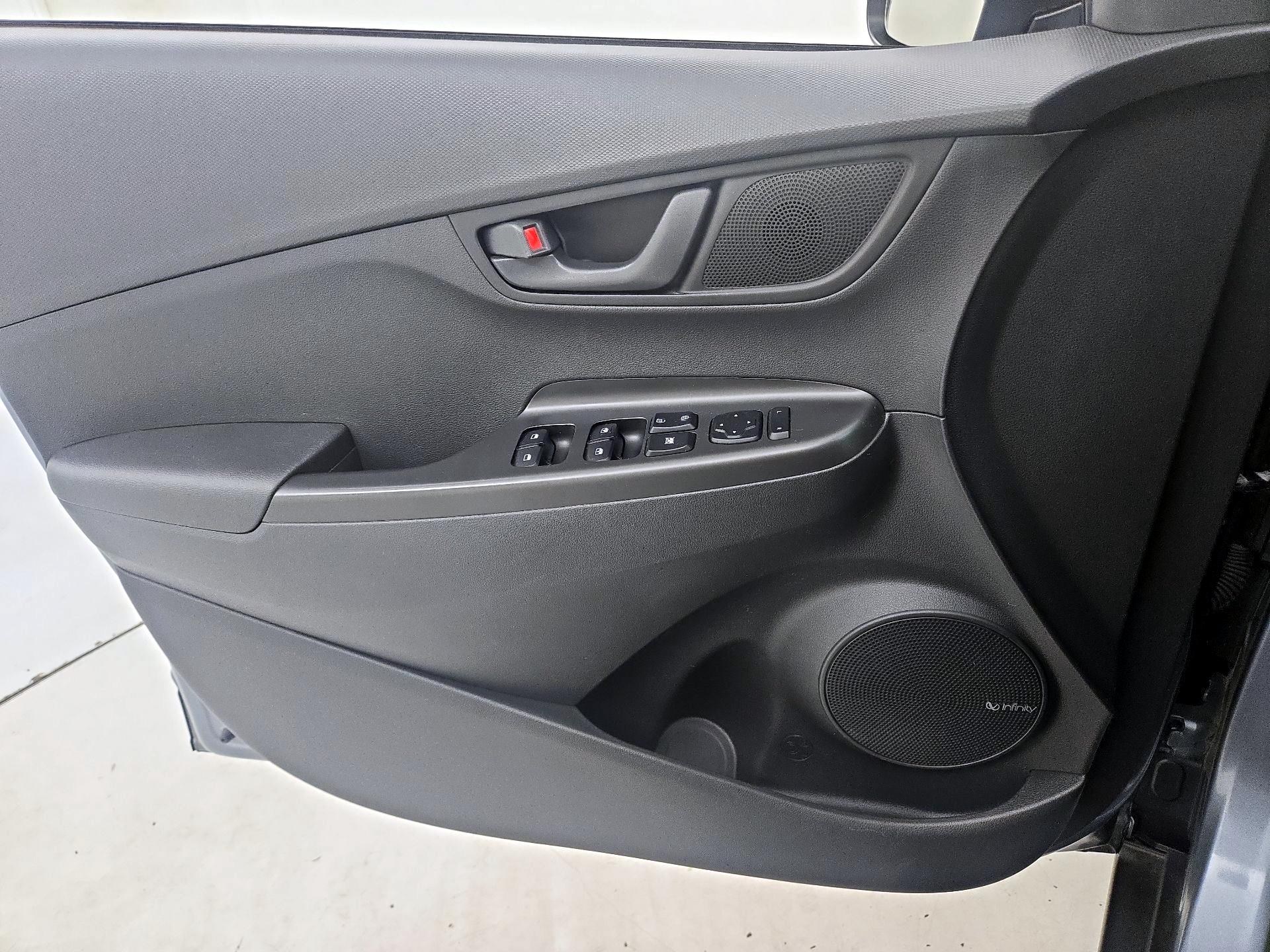 Thumbnail: 2020 Hyundai Kona - 12