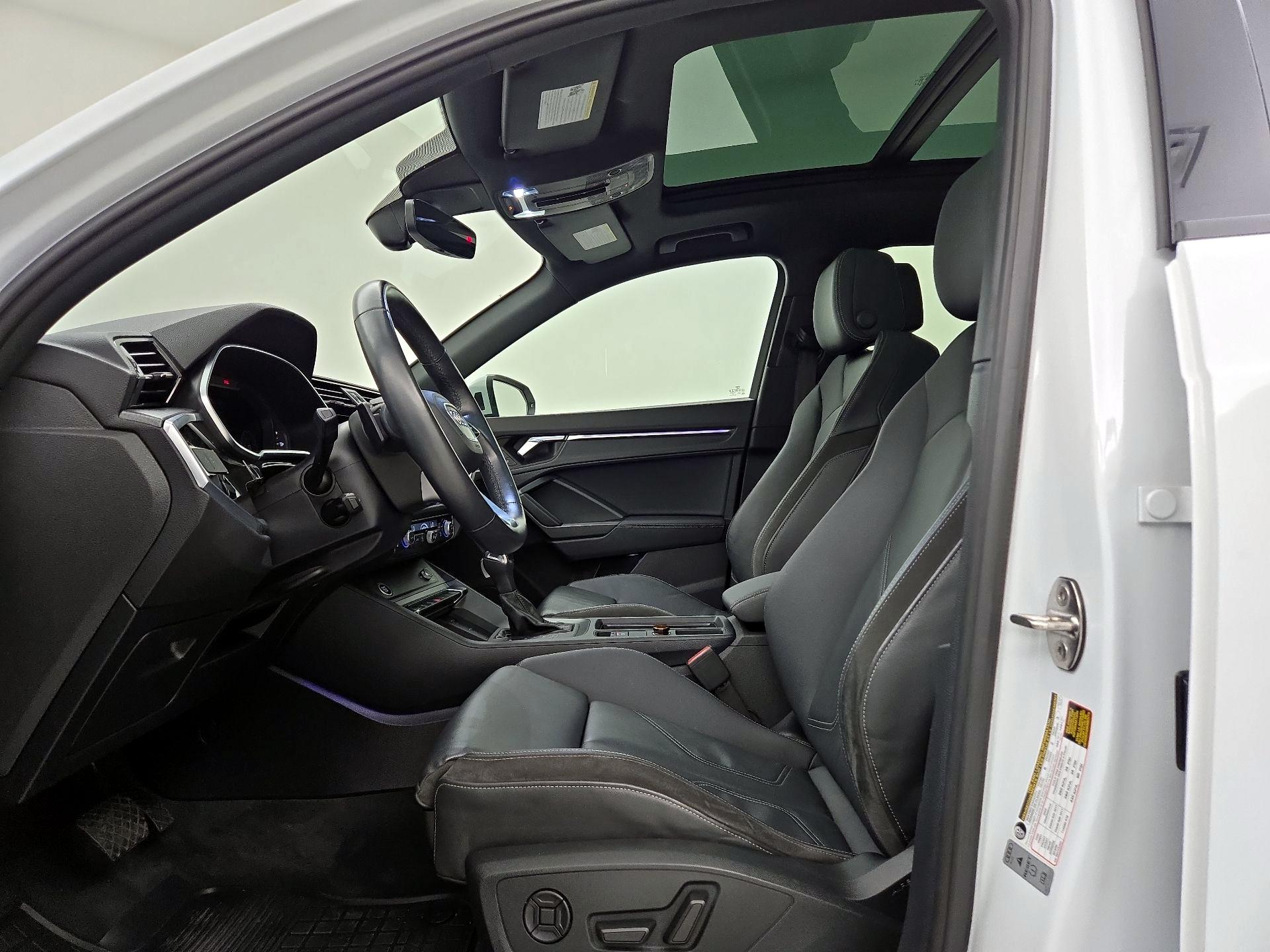 Thumbnail: 2022 Audi Q3 - 11