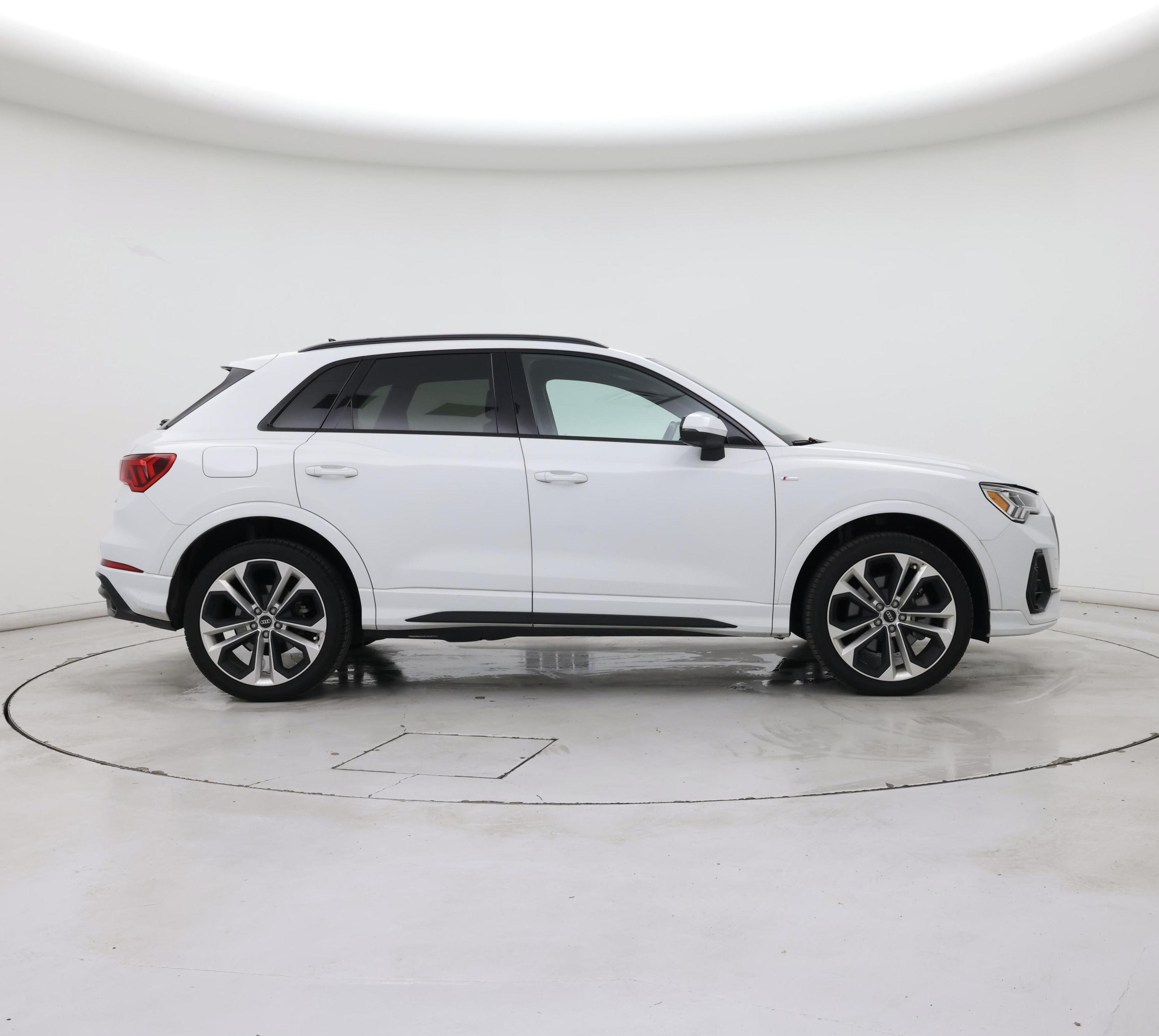 Thumbnail: 2022 Audi Q3 - 7