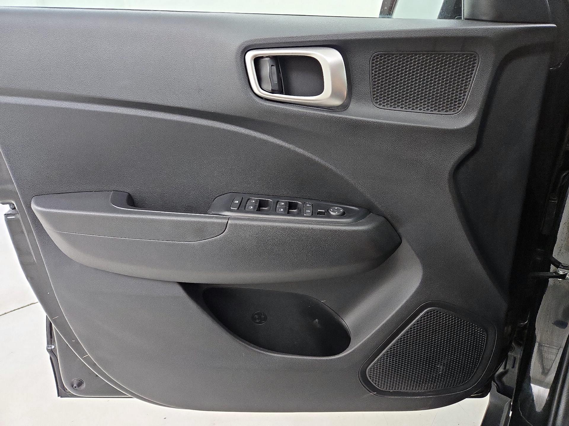 Thumbnail: 2021 Hyundai Venue - 12