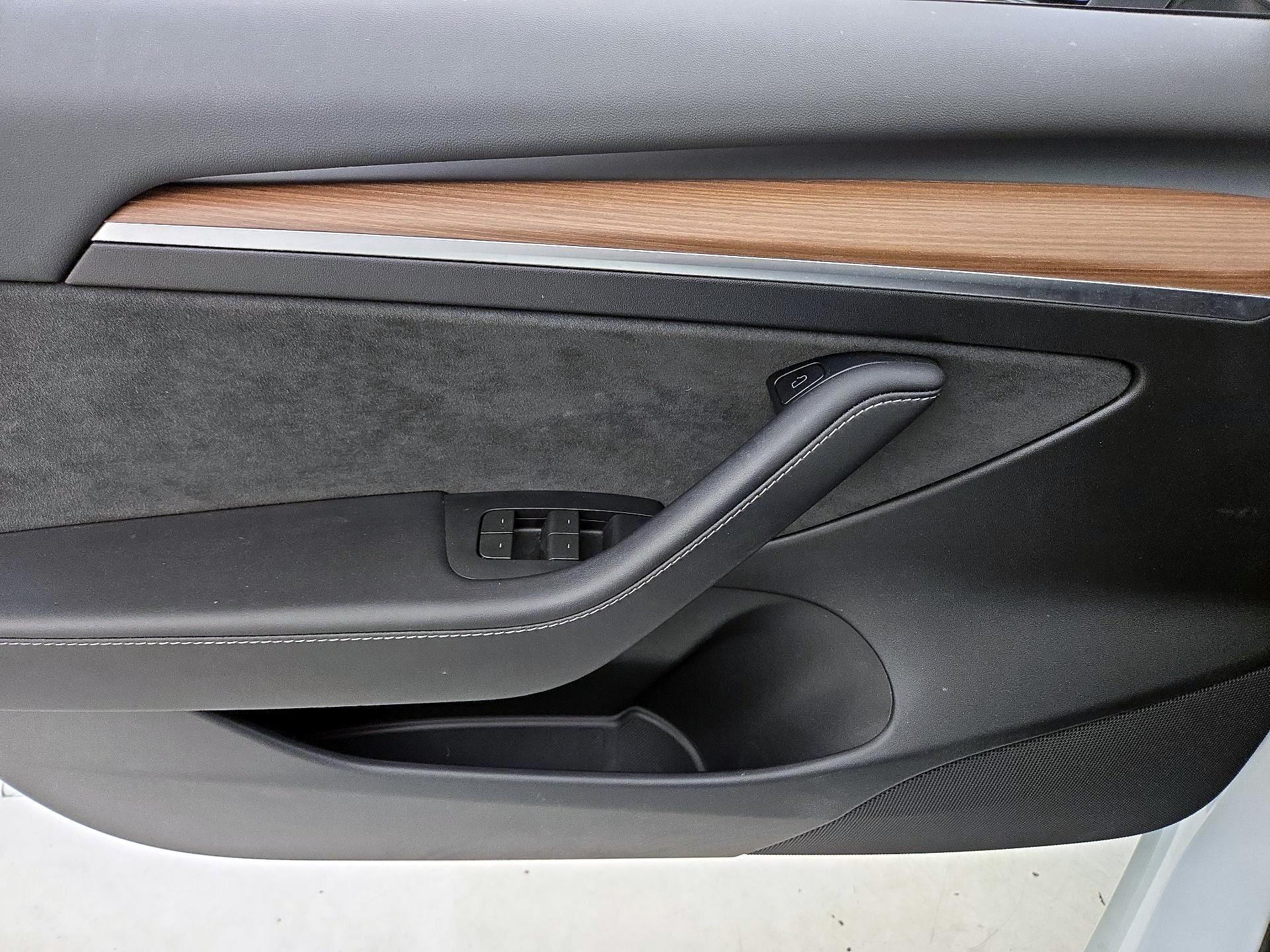 Thumbnail: 2023 Tesla Model 3 - 12