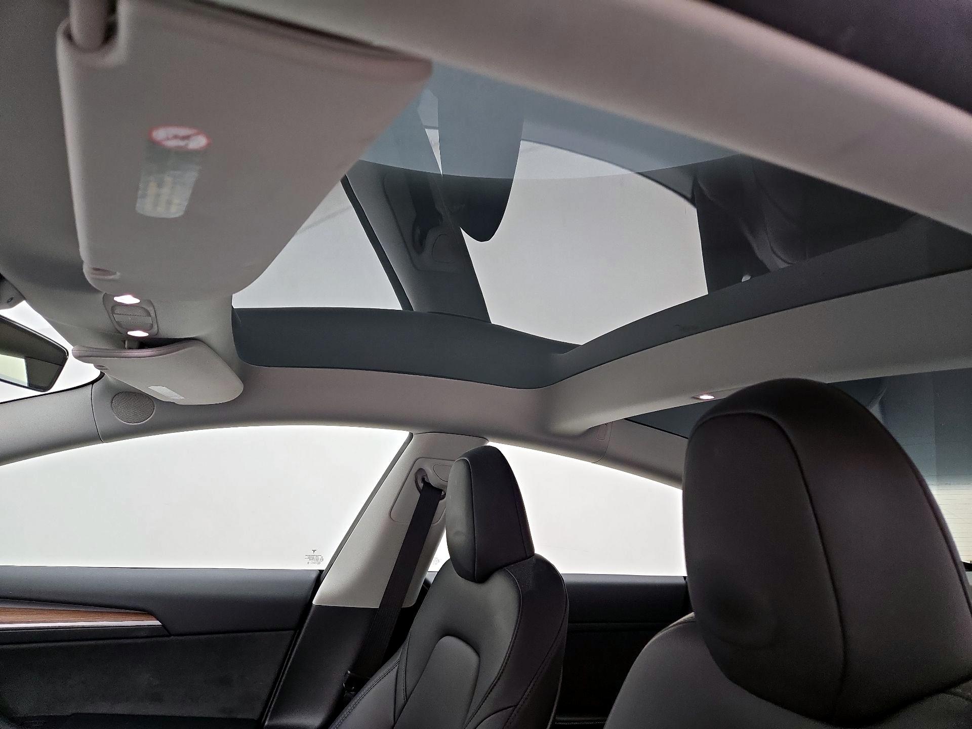 Thumbnail: 2023 Tesla Model 3 - 18