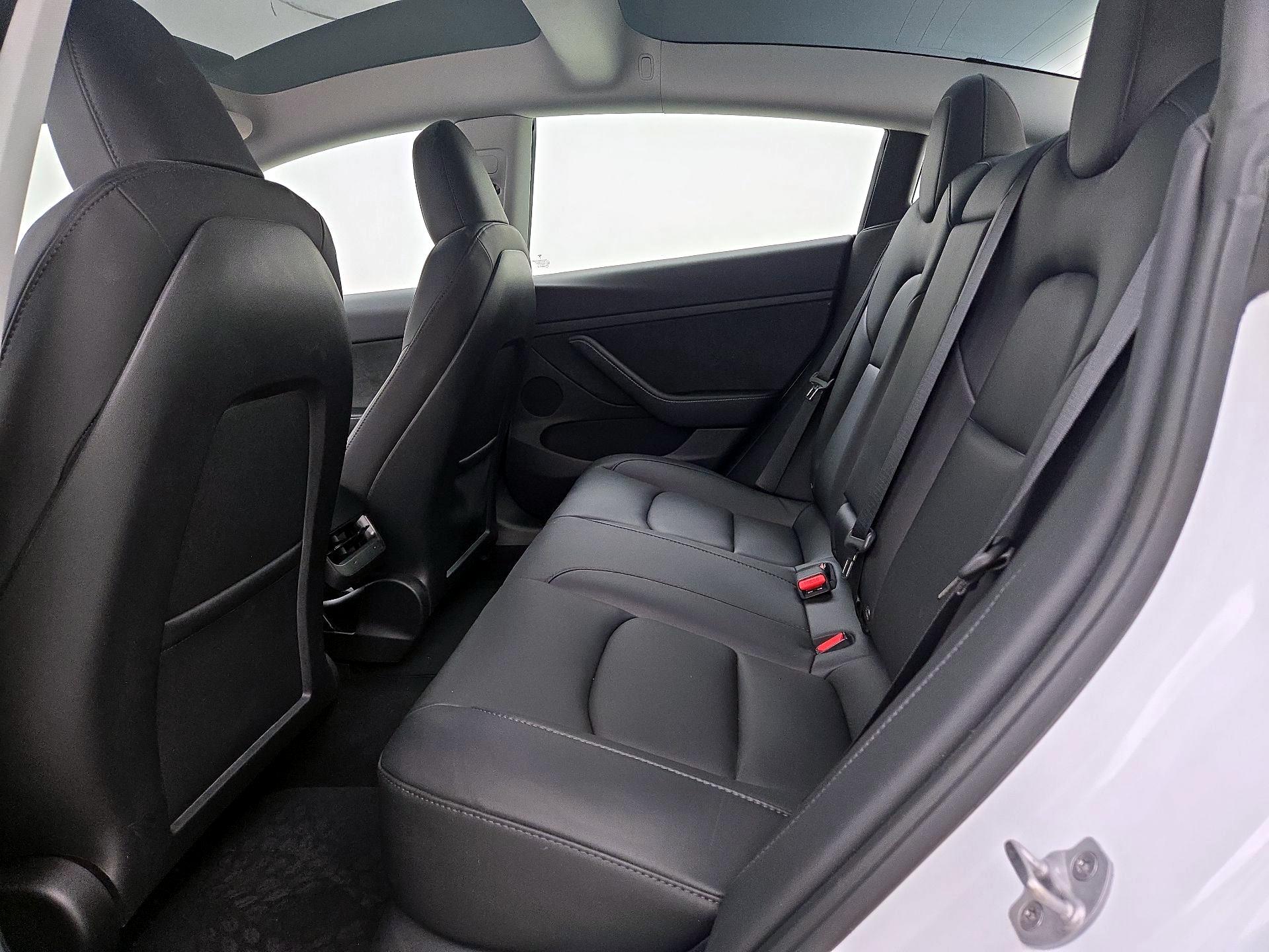 Thumbnail: 2023 Tesla Model 3 - 19