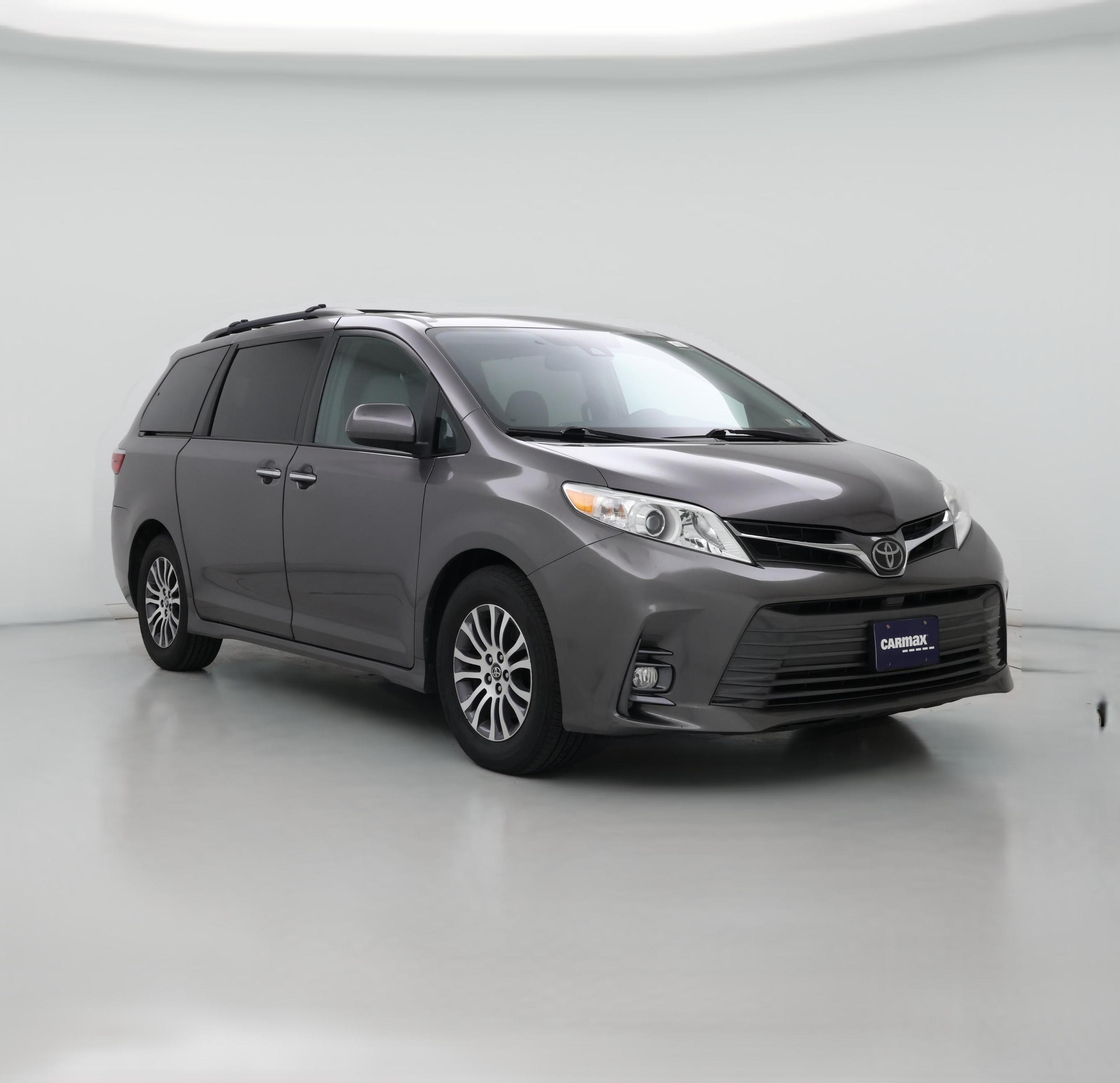 Thumbnail: 2019 Toyota Sienna - 1