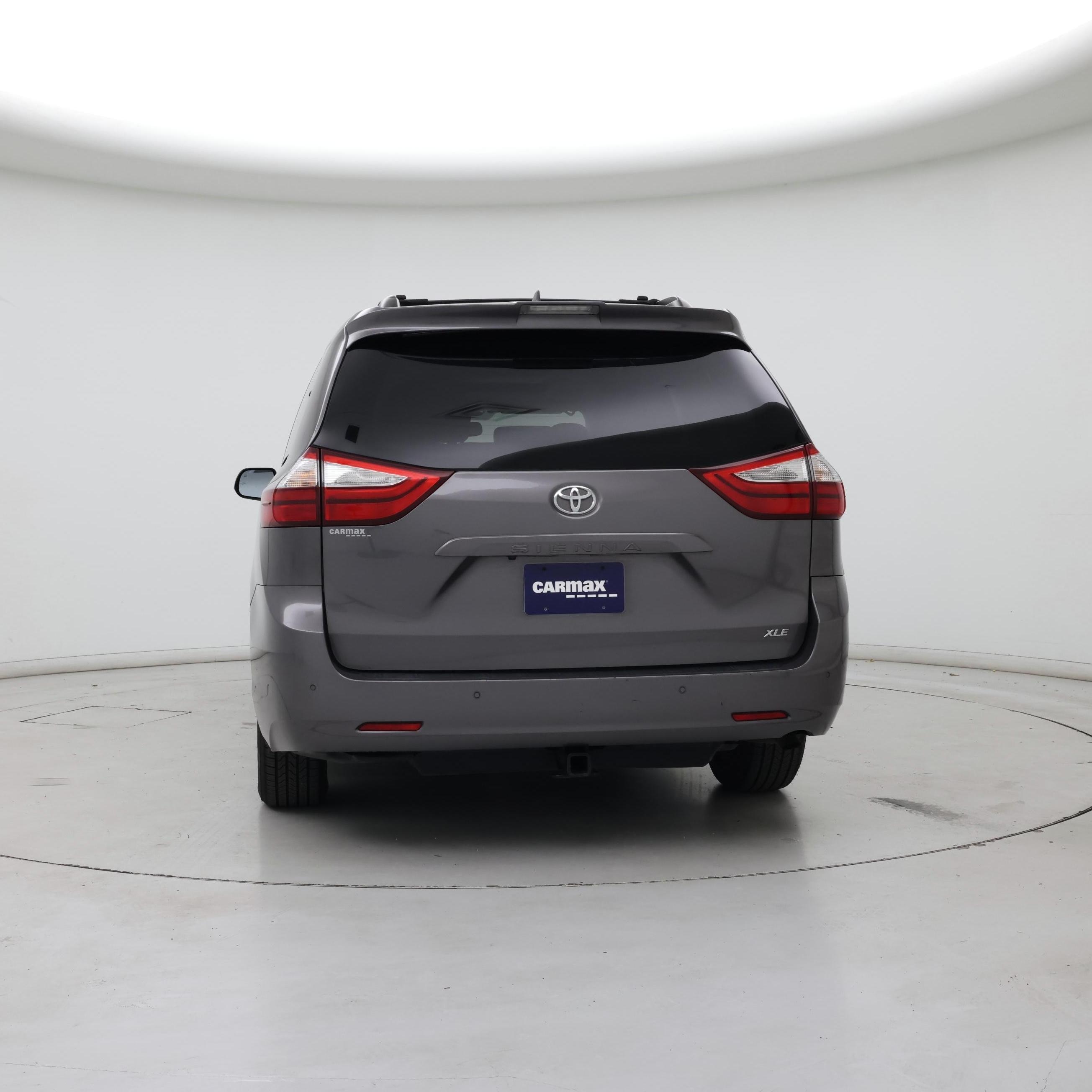 Thumbnail: 2019 Toyota Sienna - 6