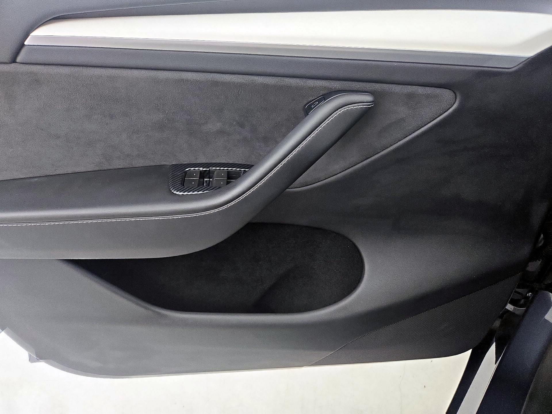 Thumbnail: 2023 Tesla Model Y - 12