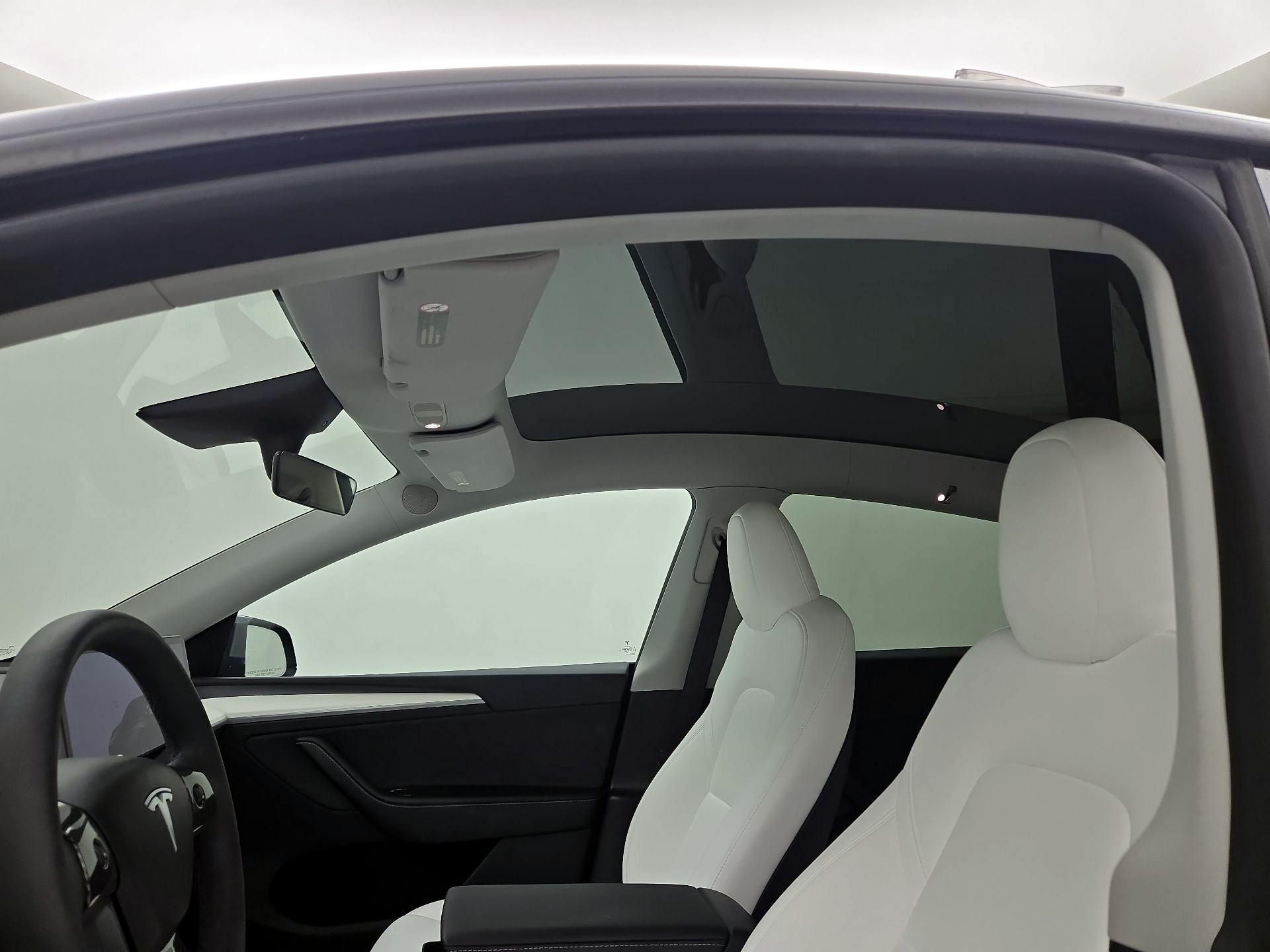 Thumbnail: 2023 Tesla Model Y - 18
