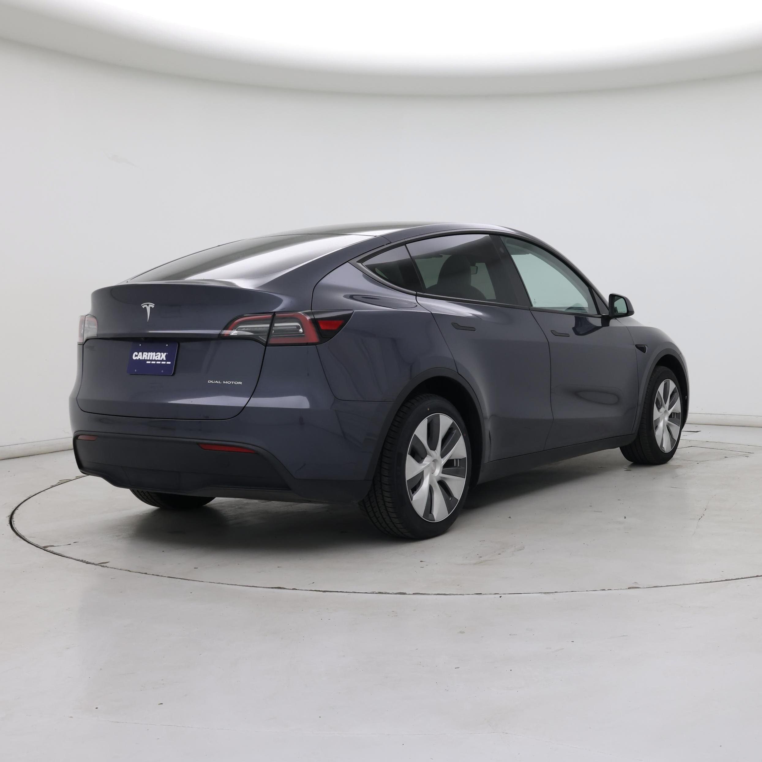 Thumbnail: 2023 Tesla Model Y - 8