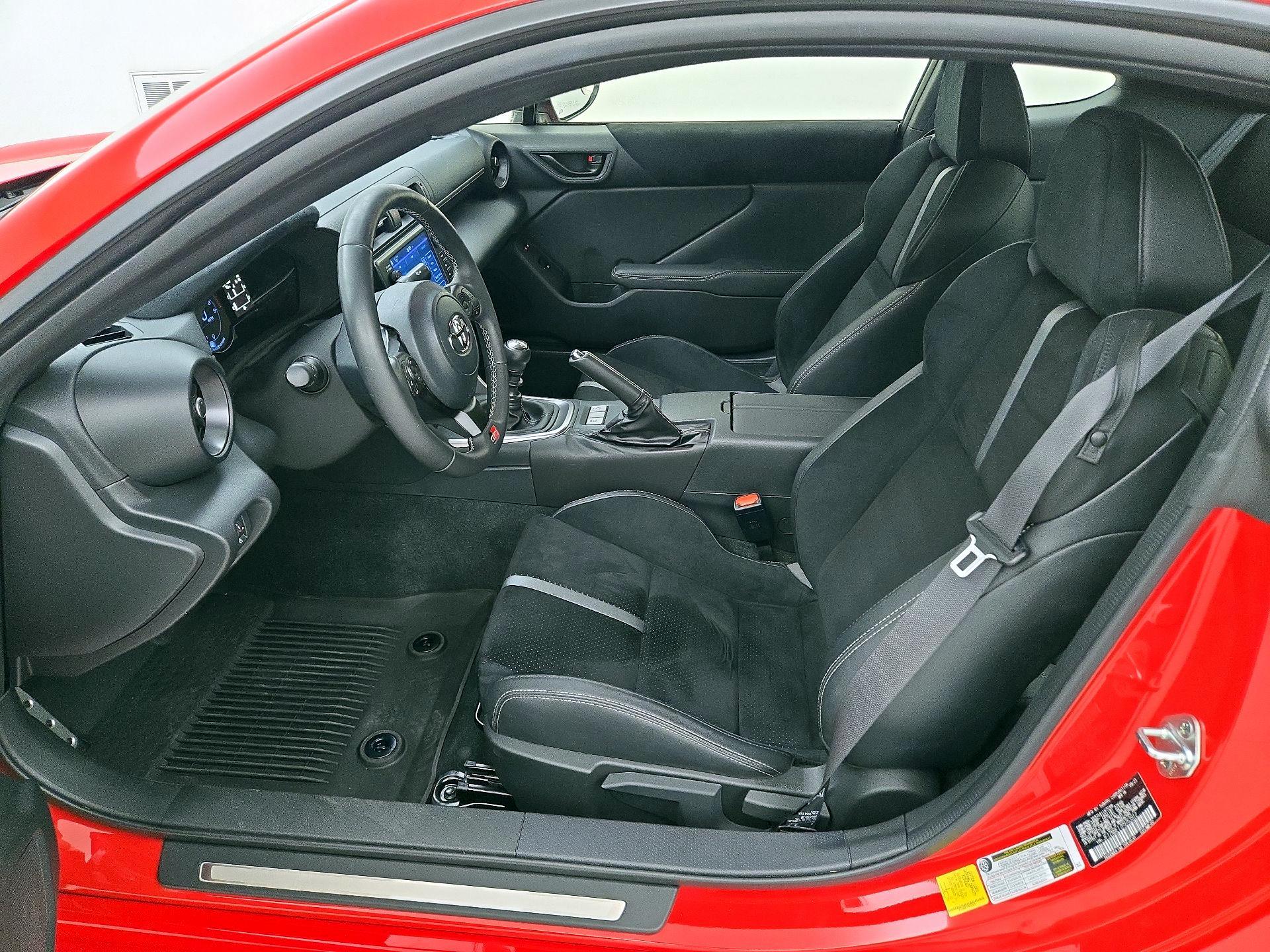 Thumbnail: 2023 Toyota GR86 - 11