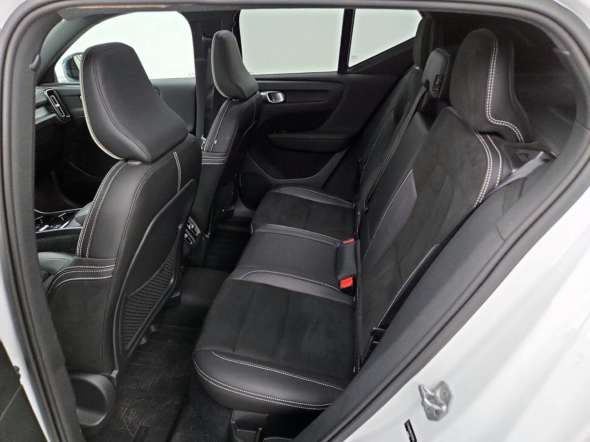 Thumbnail: 2019 Volvo XC40 - 20