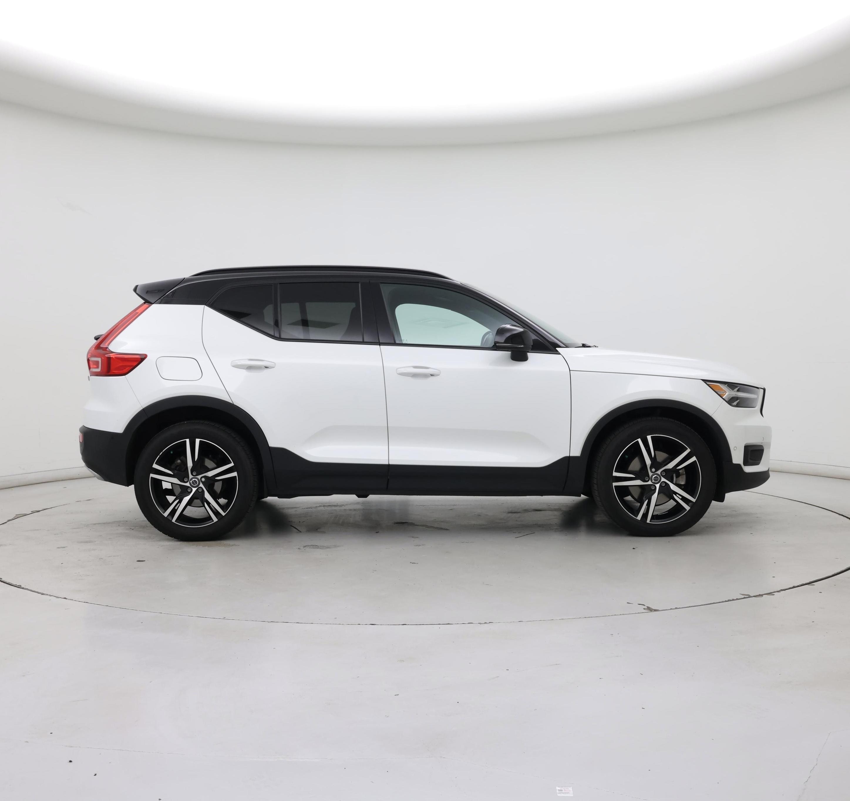 Thumbnail: 2019 Volvo XC40 - 7