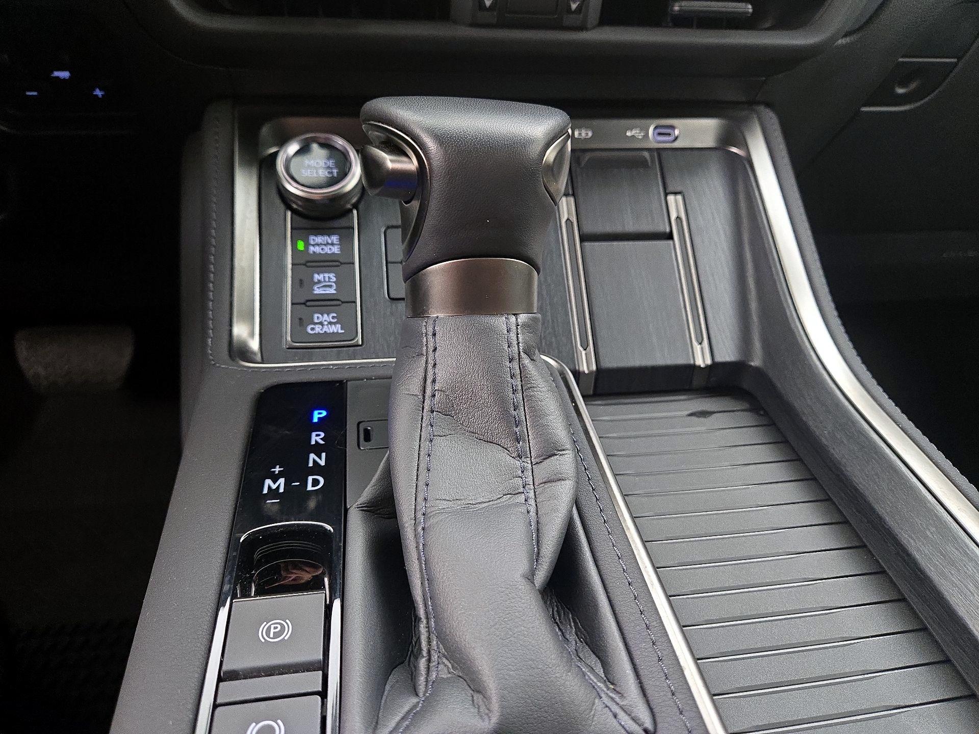 Thumbnail: 2025 Lexus GX - 17