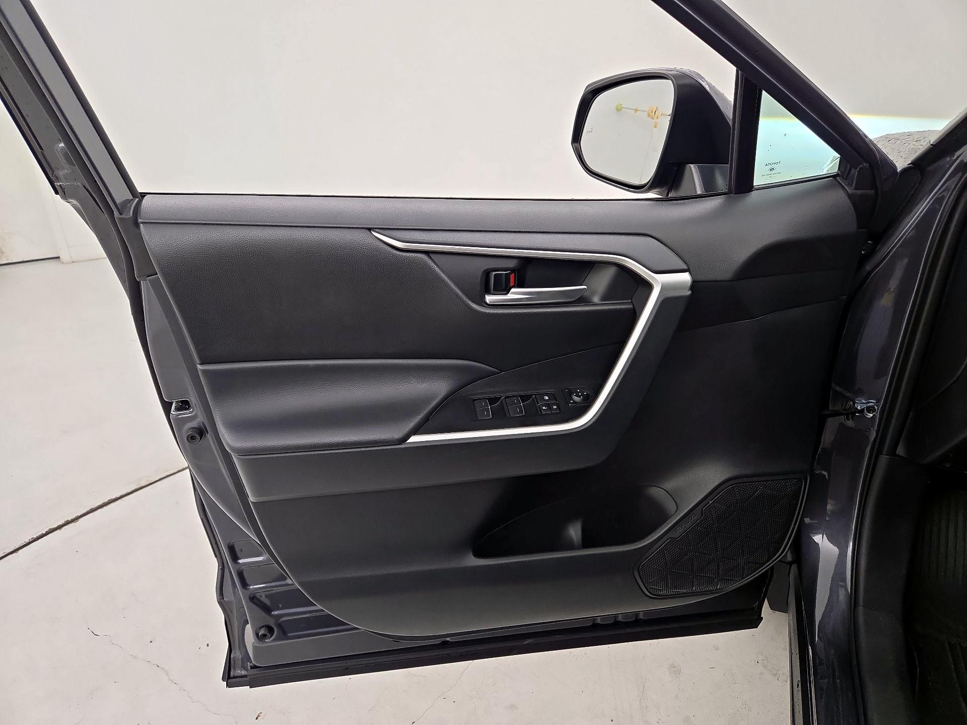 Thumbnail: 2024 Toyota RAV4 - 12