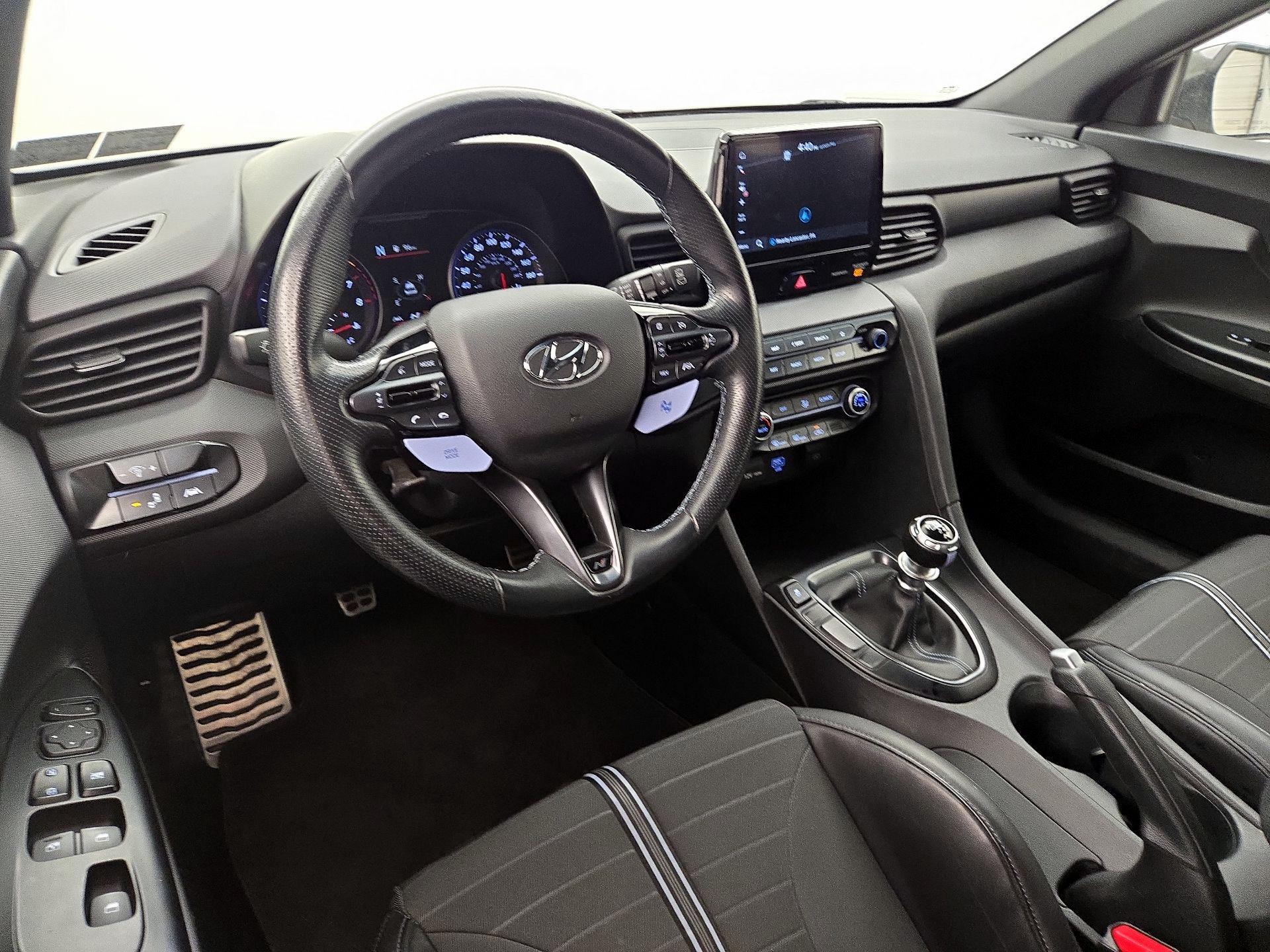 Thumbnail: 2022 Hyundai Veloster - 9