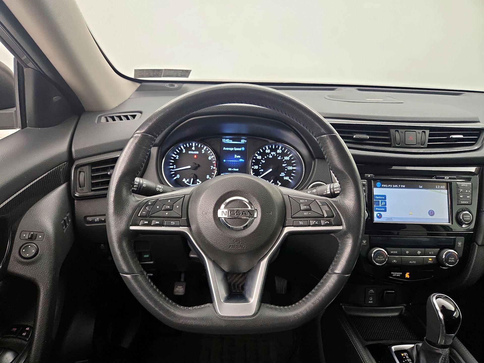 Thumbnail: 2017 Nissan Rogue - 10