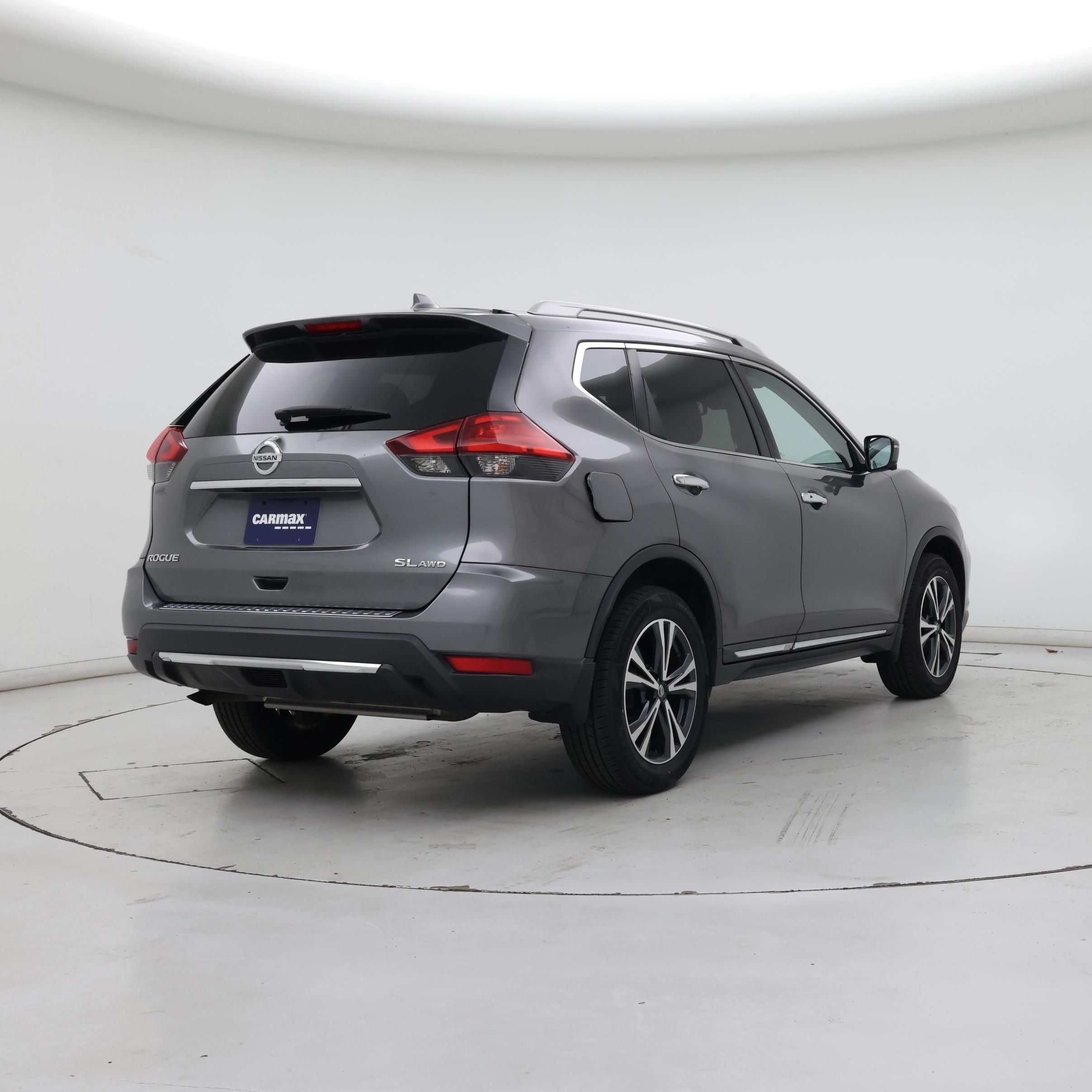 Thumbnail: 2017 Nissan Rogue - 8