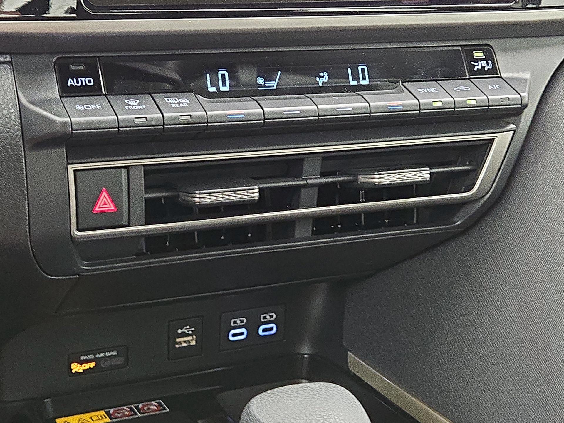 Thumbnail: 2025 Toyota Camry - 16