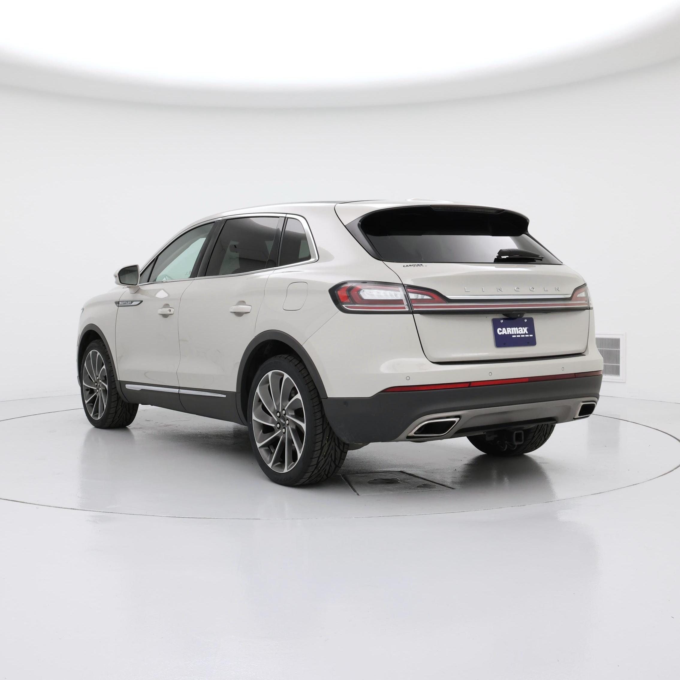Thumbnail: 2022 Lincoln Nautilus - 2