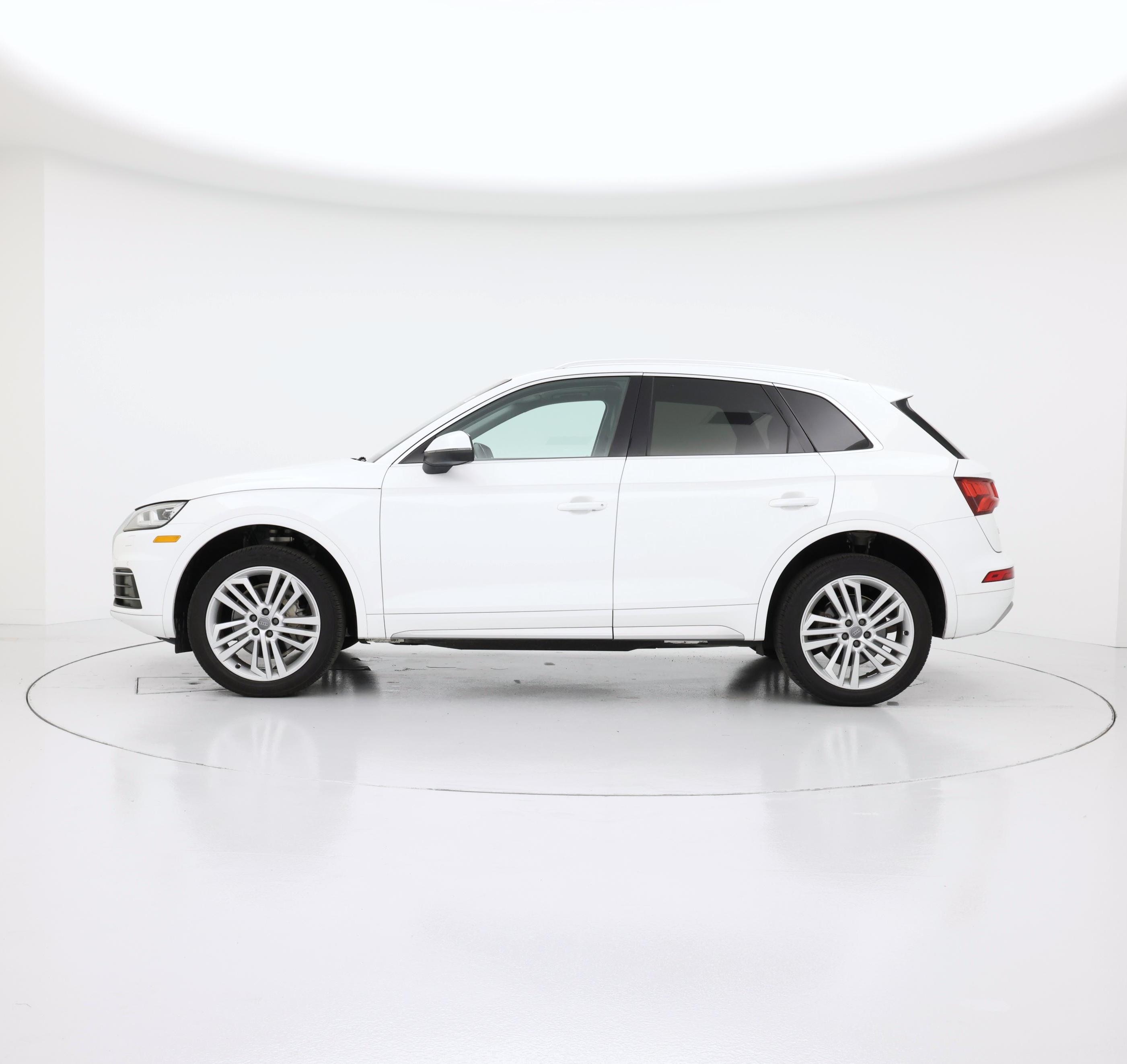 Thumbnail: 2020 Audi Q5 - 3