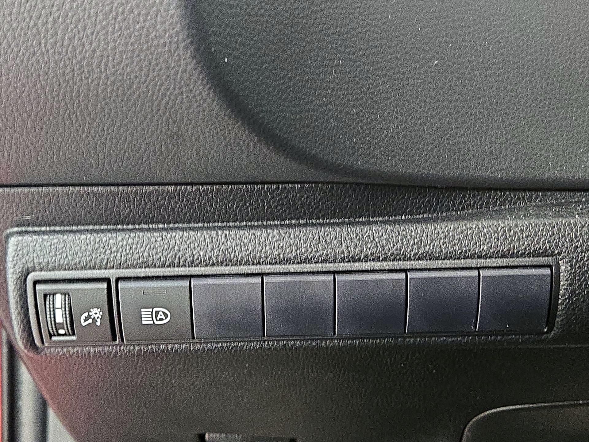 Thumbnail: 2021 Toyota Corolla - 13