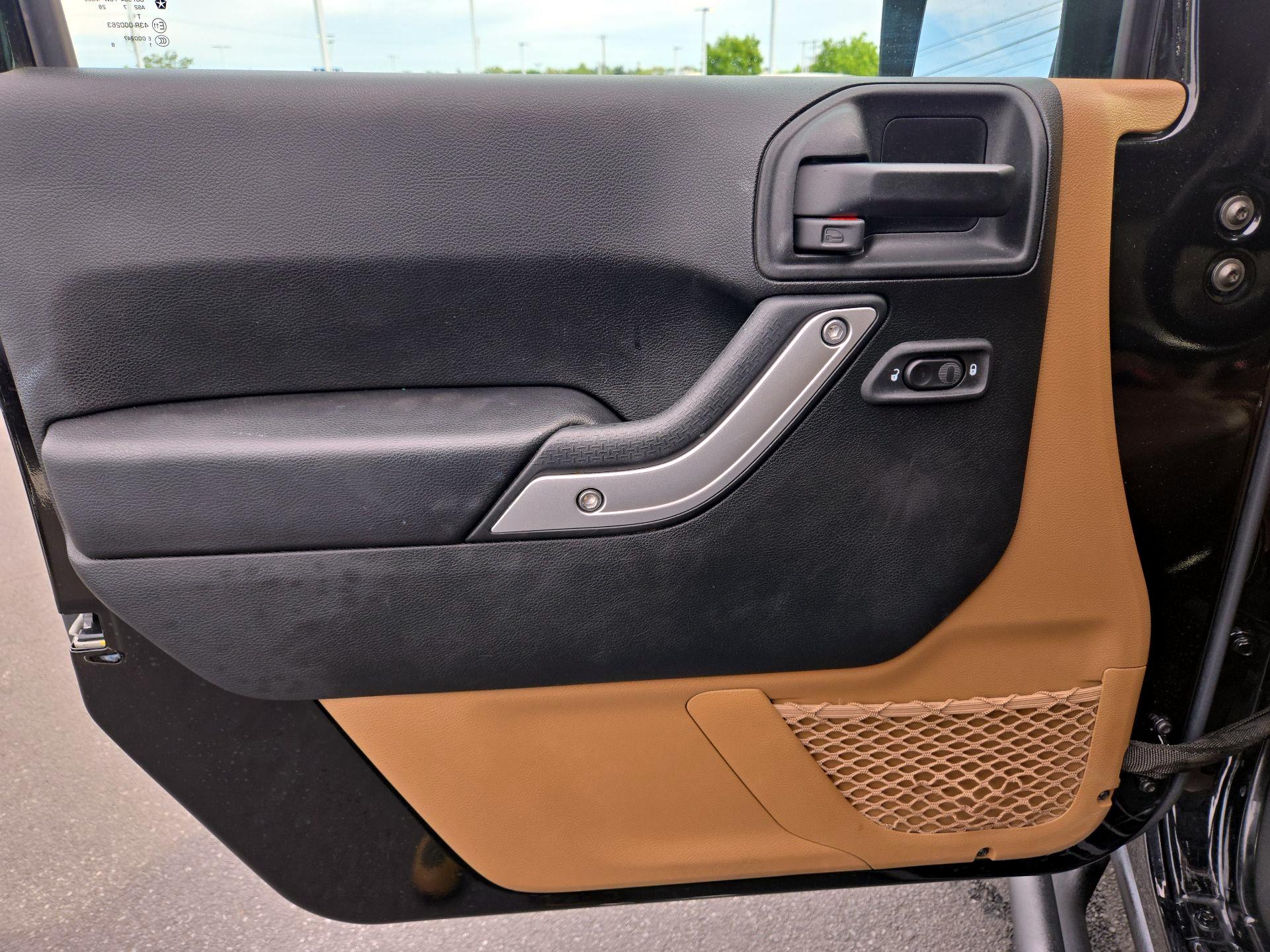 Thumbnail: 2018 Jeep Wrangler - 10