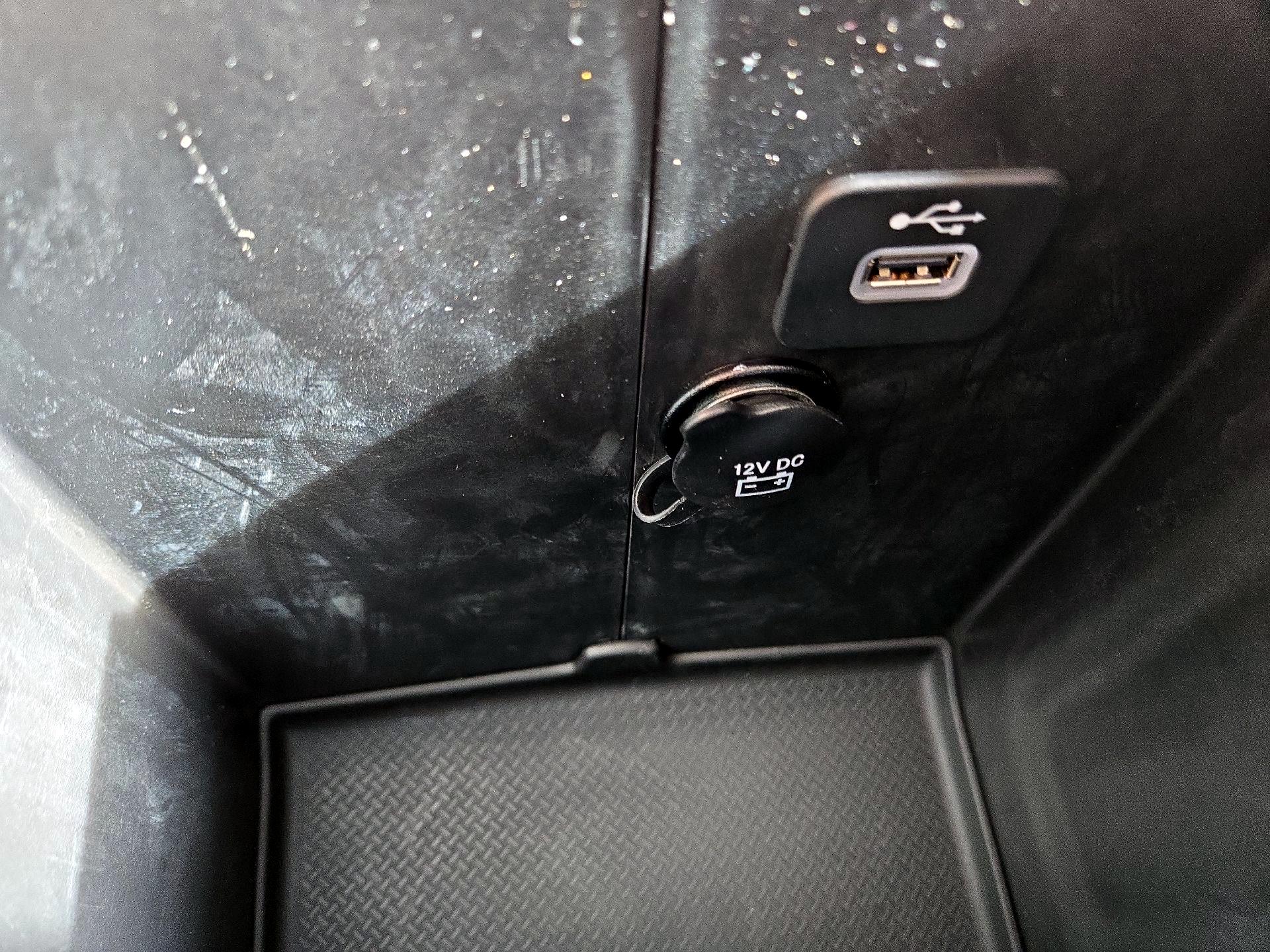 Thumbnail: 2018 Jeep Wrangler - 16