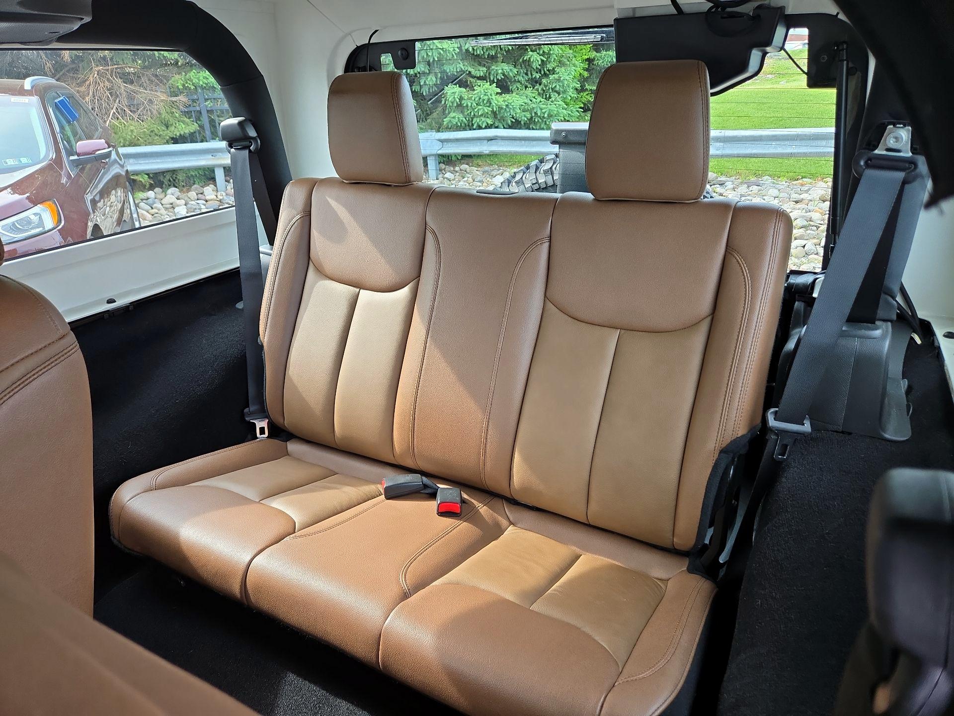 Thumbnail: 2018 Jeep Wrangler - 17