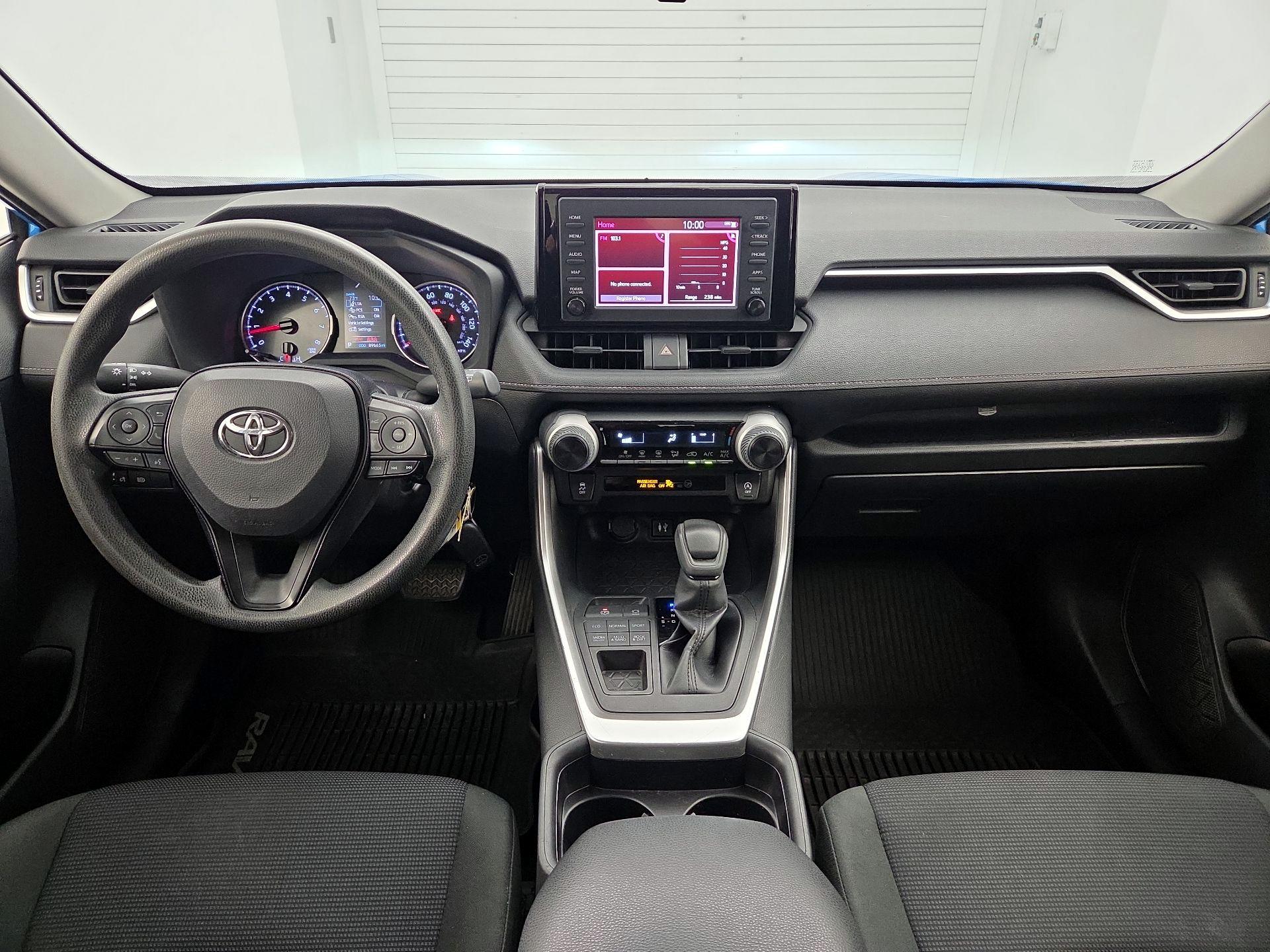 Thumbnail: 2019 Toyota RAV4 - 9