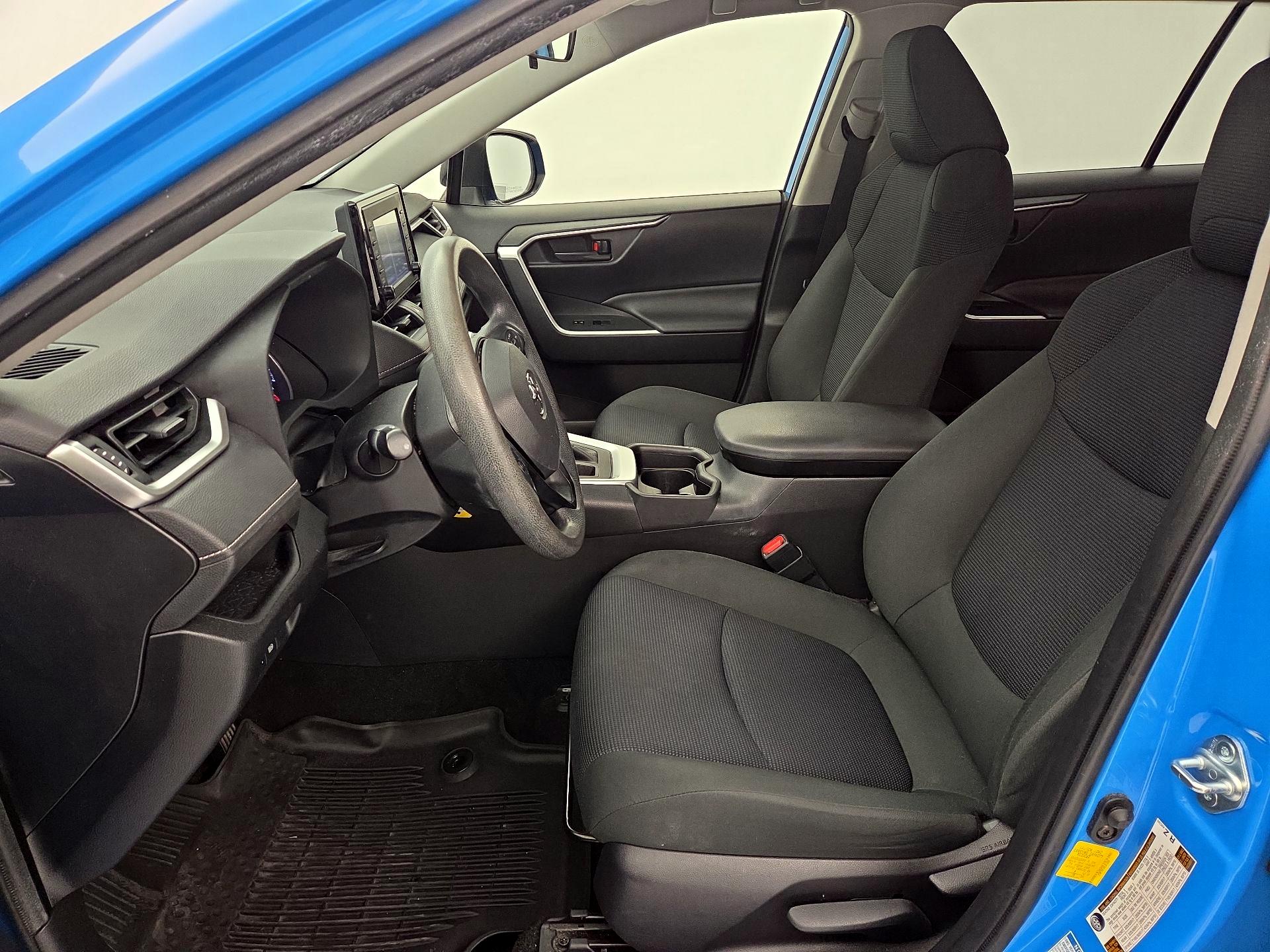 Thumbnail: 2019 Toyota RAV4 - 11