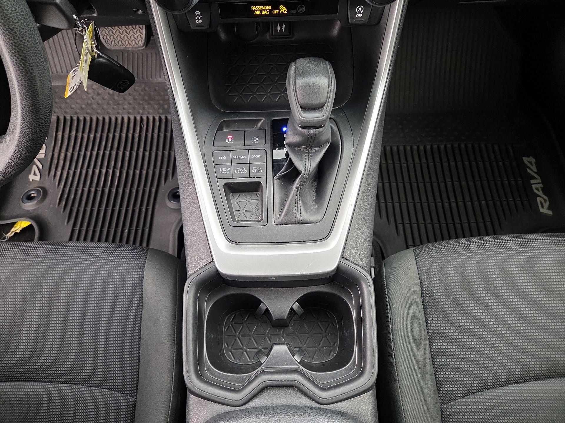 Thumbnail: 2019 Toyota RAV4 - 18
