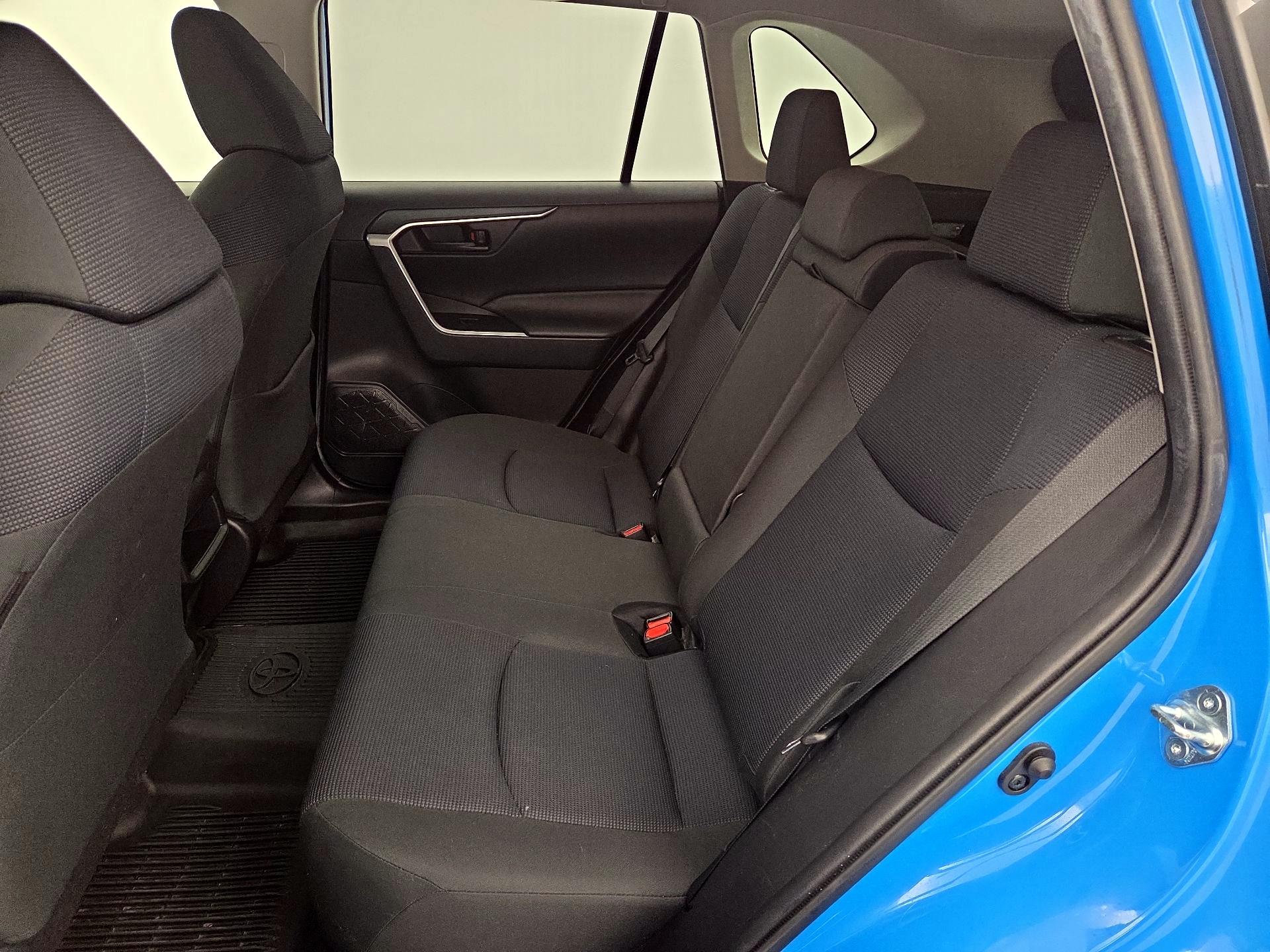 Thumbnail: 2019 Toyota RAV4 - 20